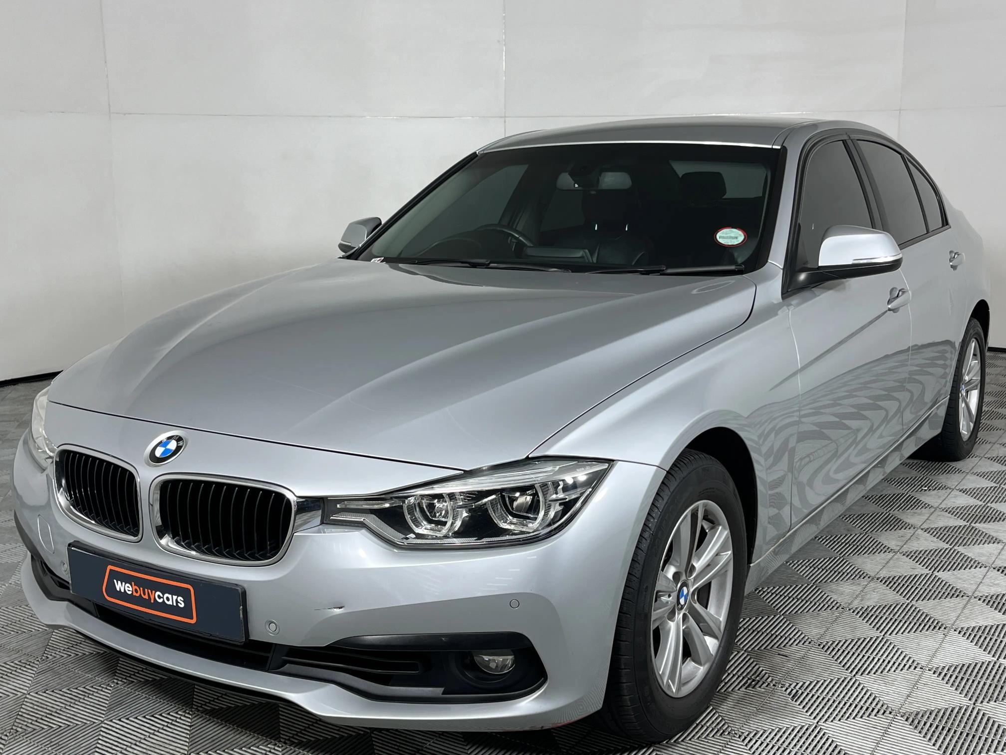 BMW 320i (F30) Auto