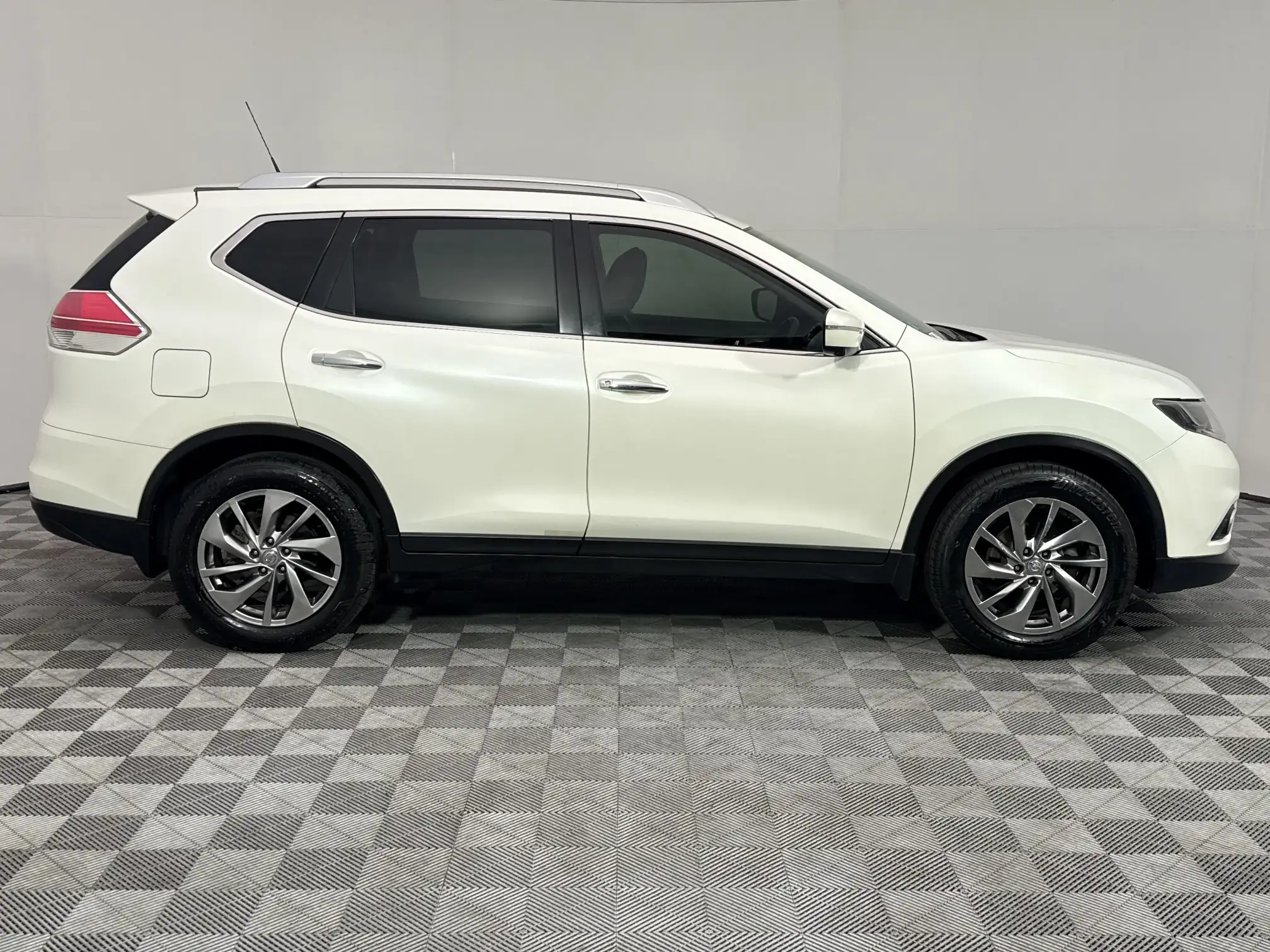 Nissan X Trail