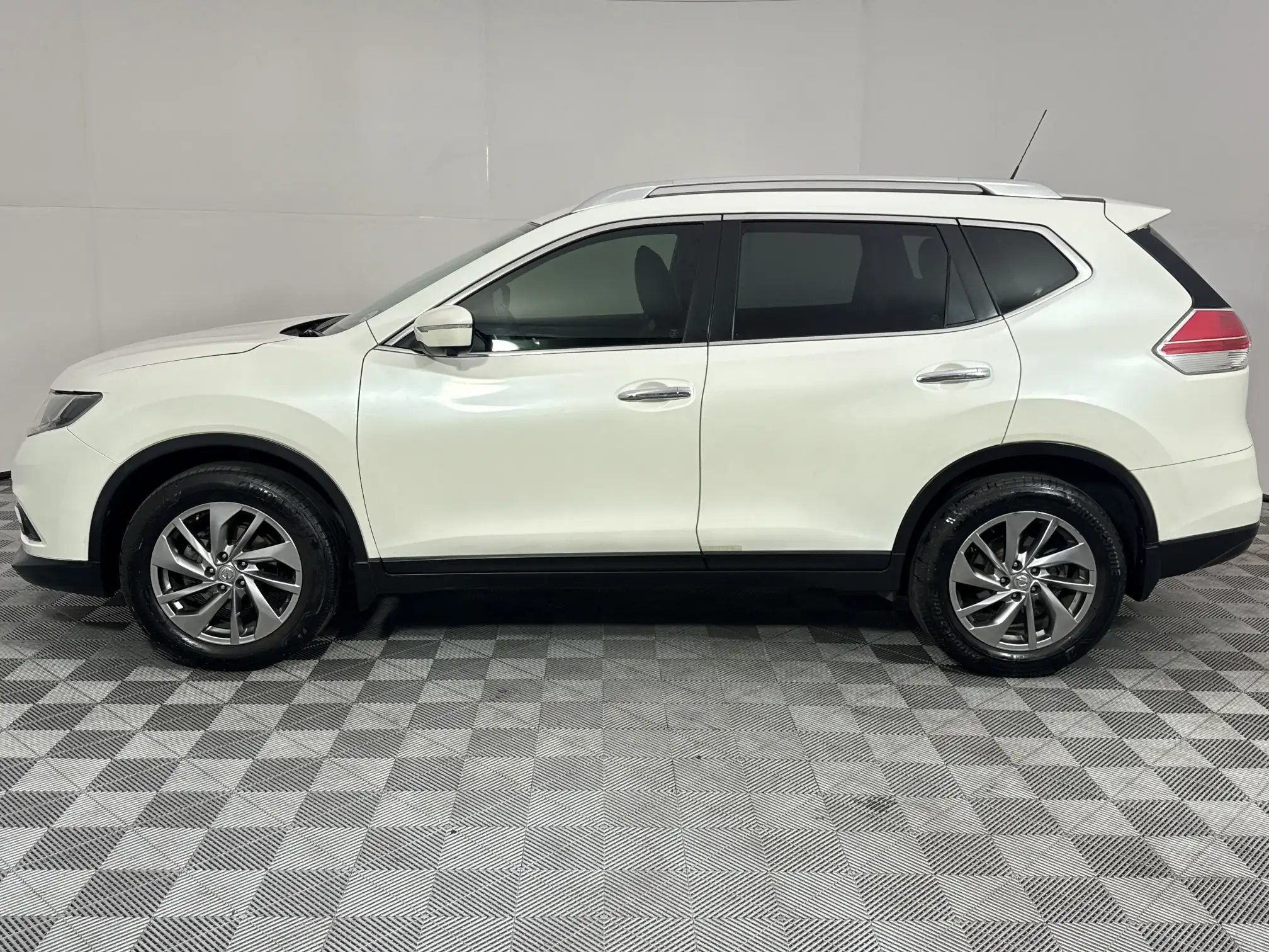 Nissan X Trail