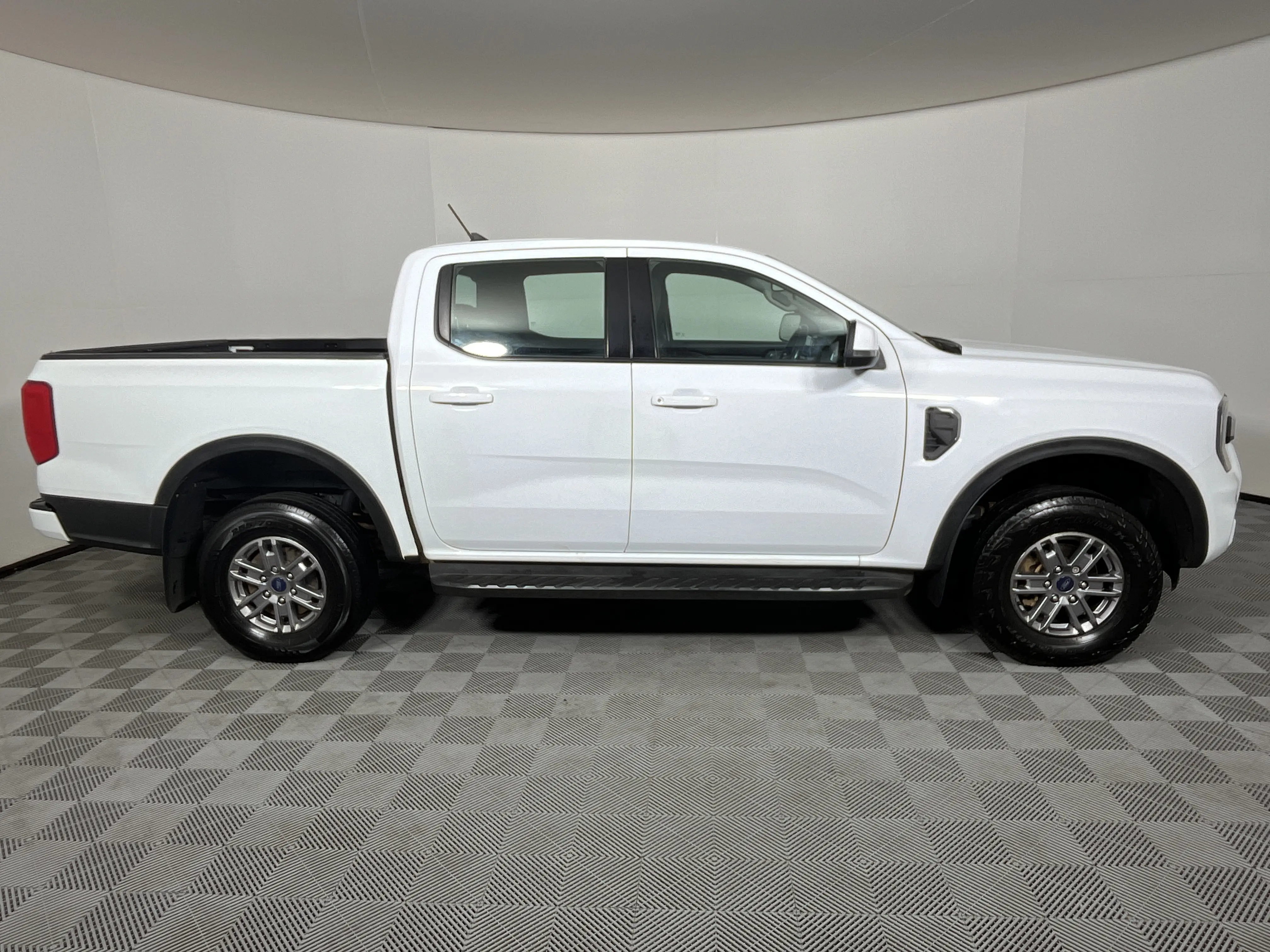 2023 Ford Ranger 2.0d XLT 4x4 Auto Double Cab Pick Up, photo 4