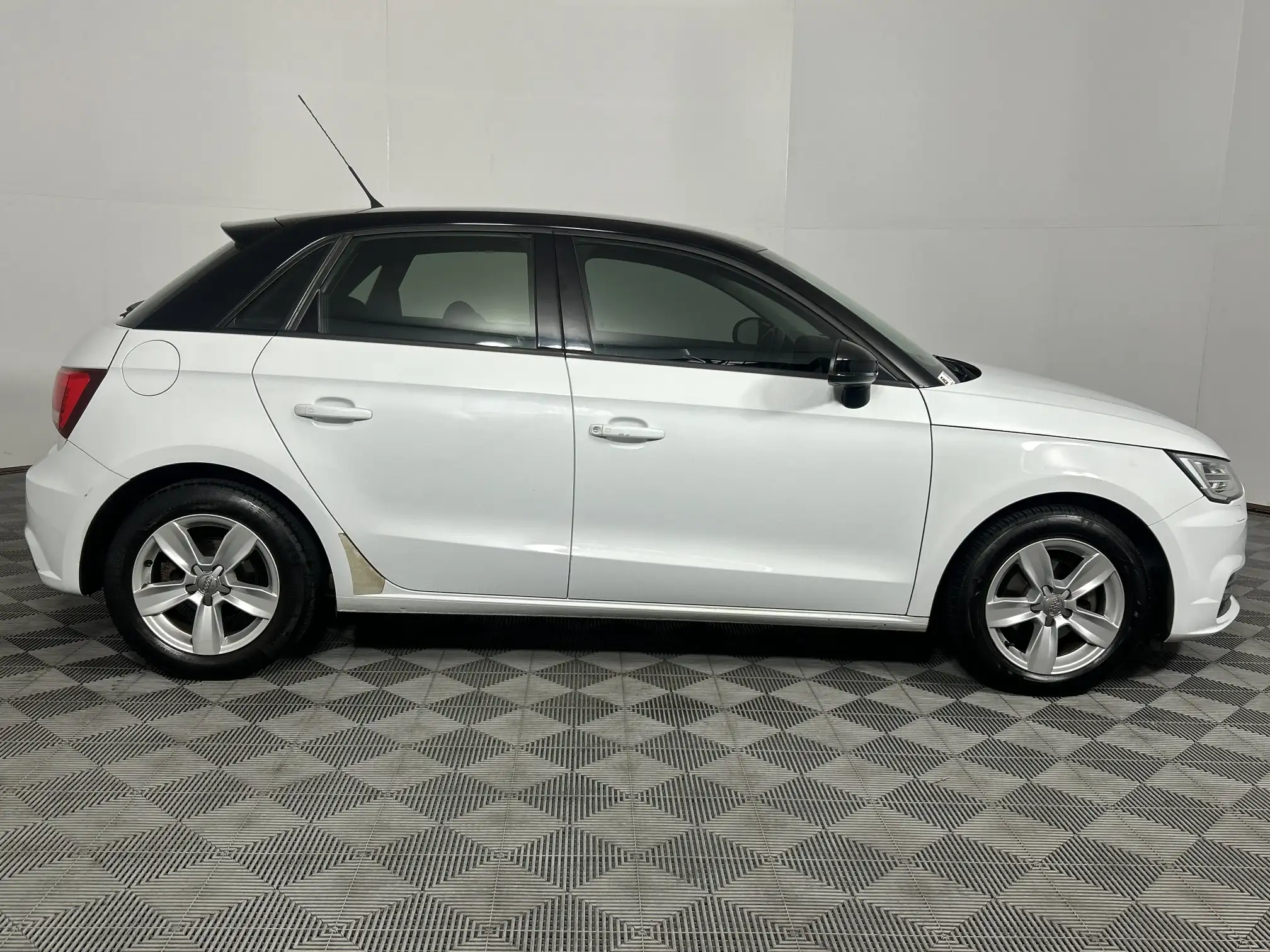 Audi A1