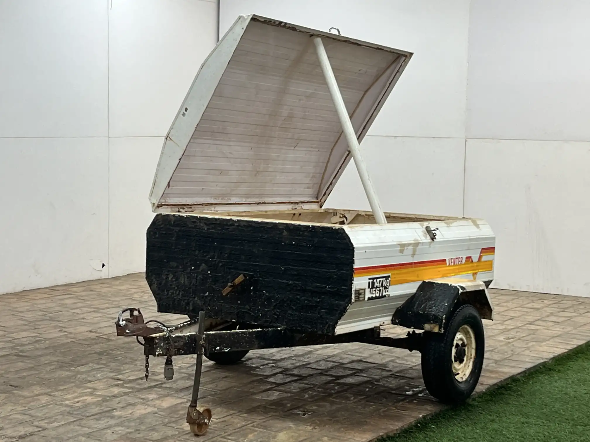 1984 Venter Box Body