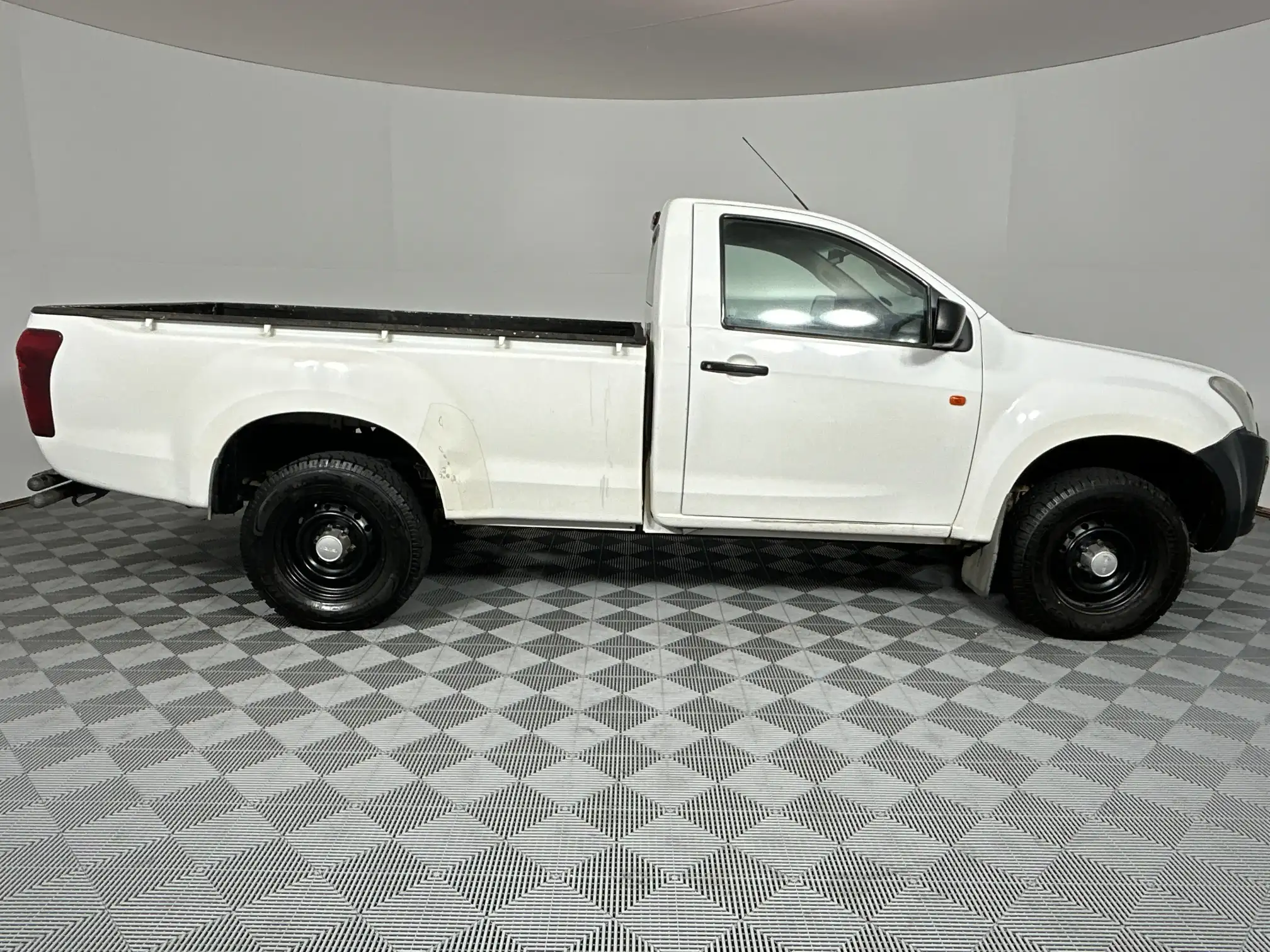 Isuzu KB