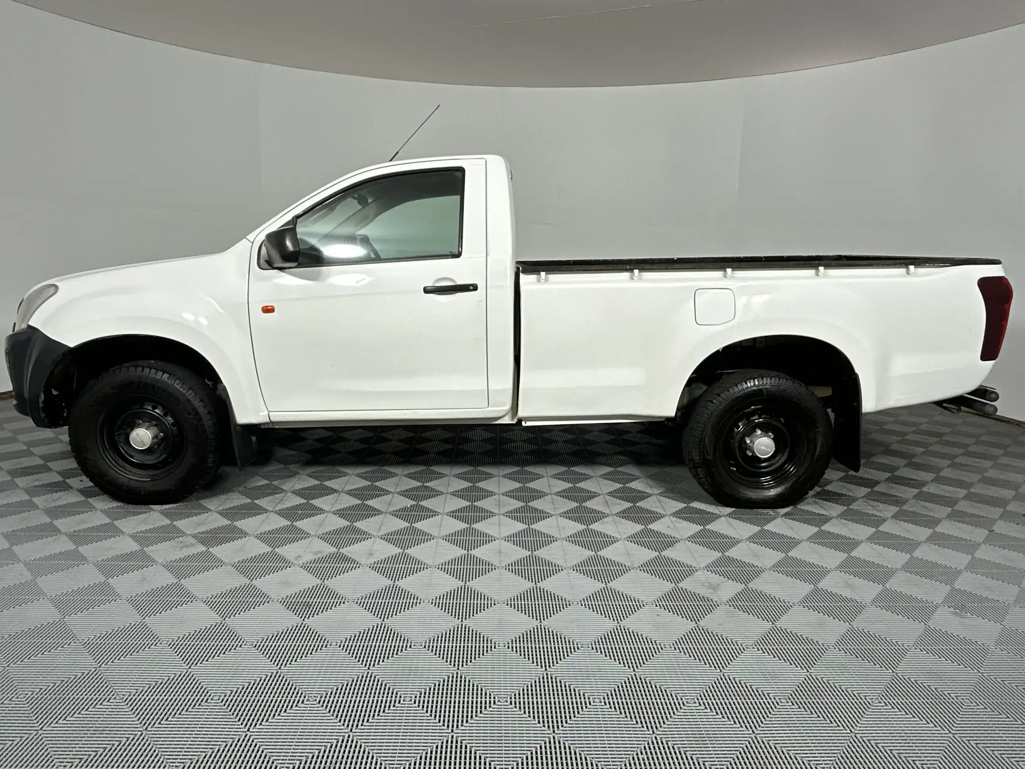 Isuzu KB