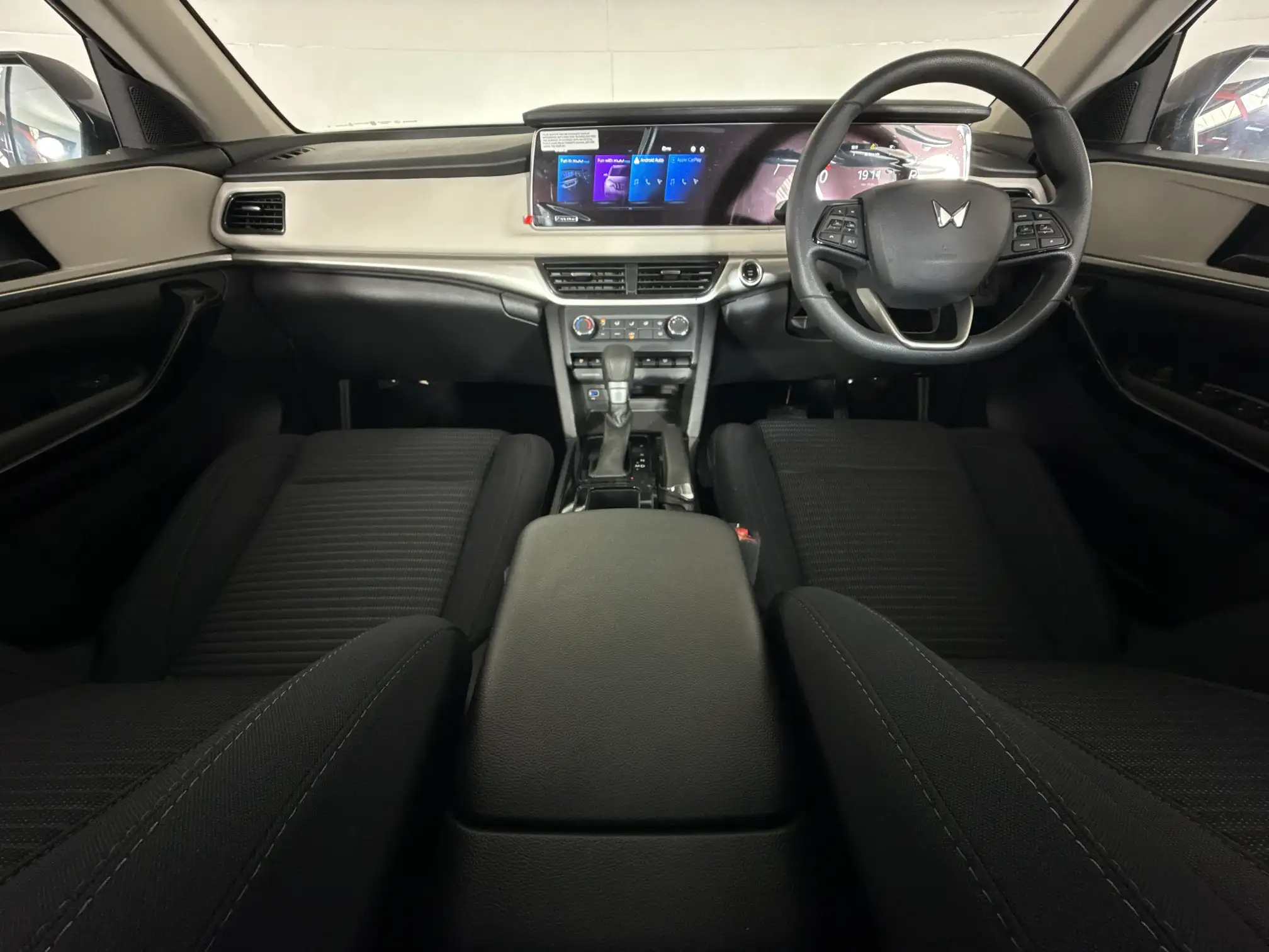 Mahindra XUV 700
