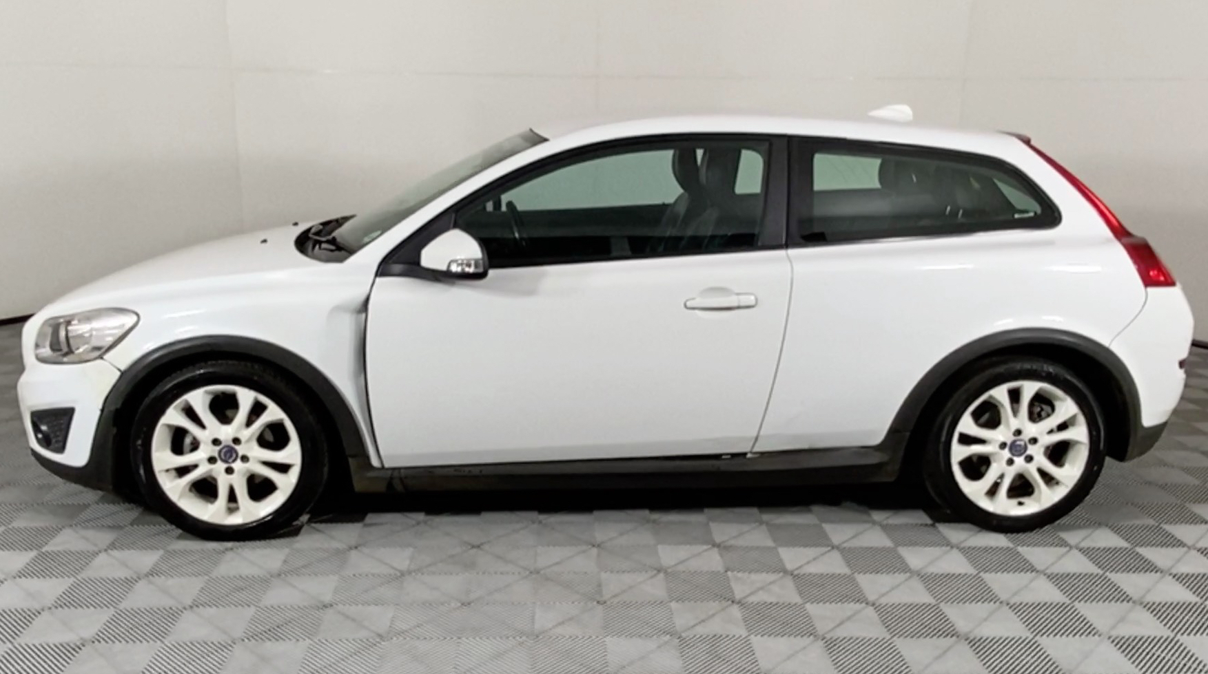 Used 2011 Volvo C30 D2 Elite for sale | WeBuyCars