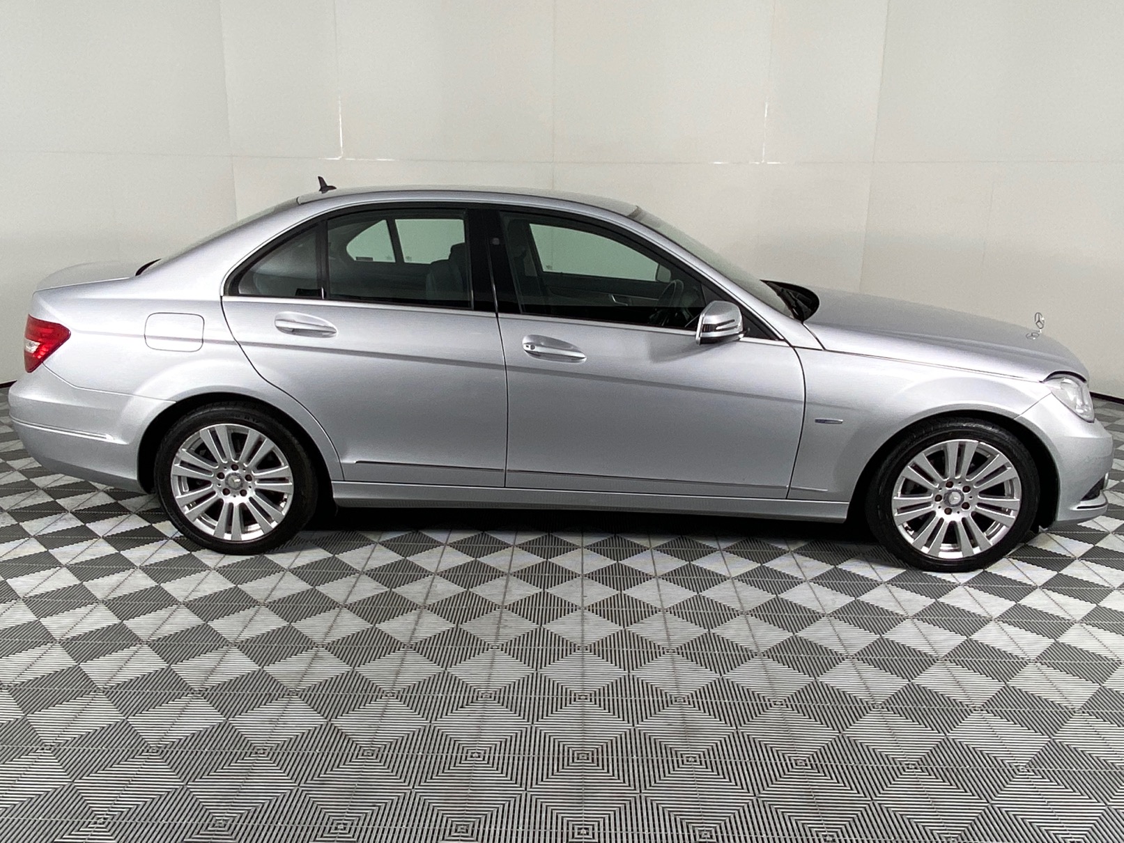 Used 2011 Mercedes-Benz C Class Sedan C200 BE Avantgarde Auto for sale ...