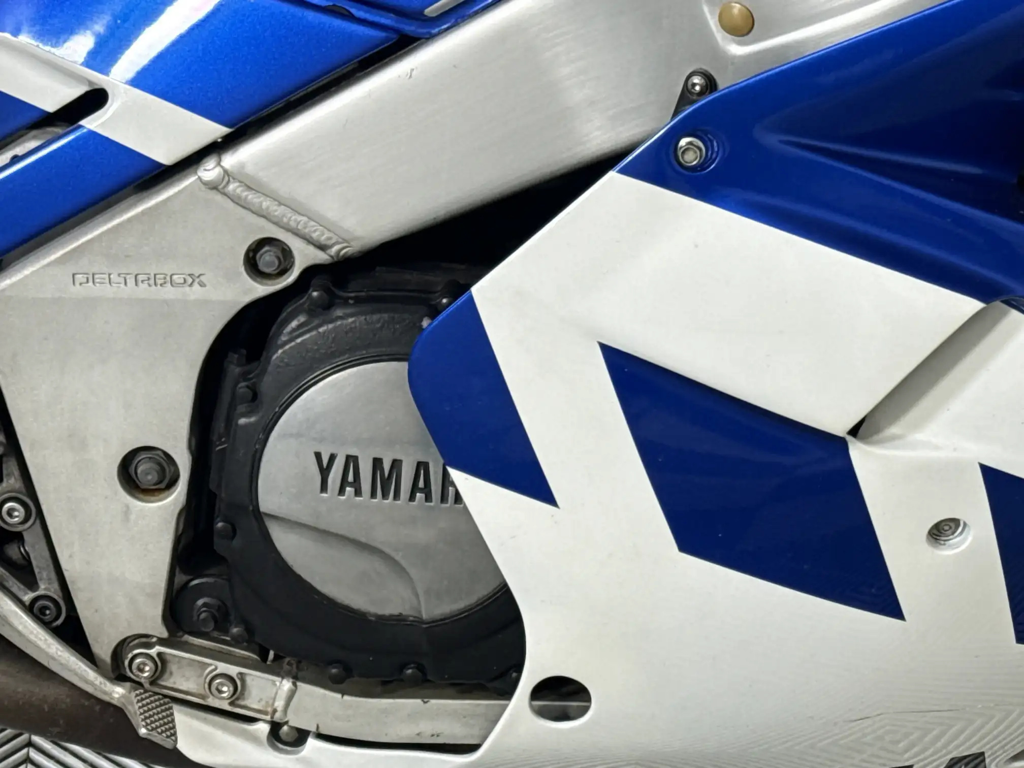 Yamaha FZR
