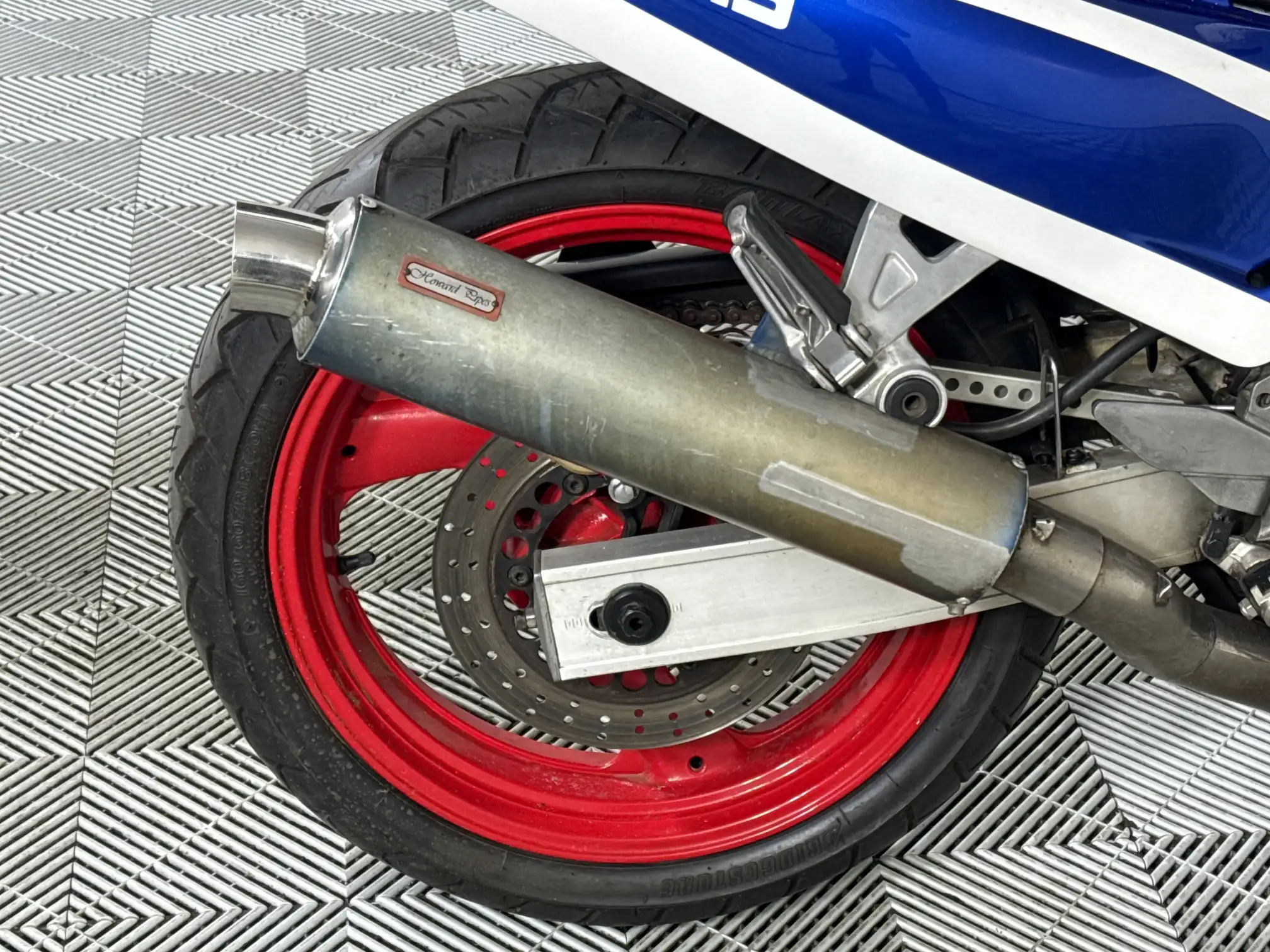 Yamaha FZR