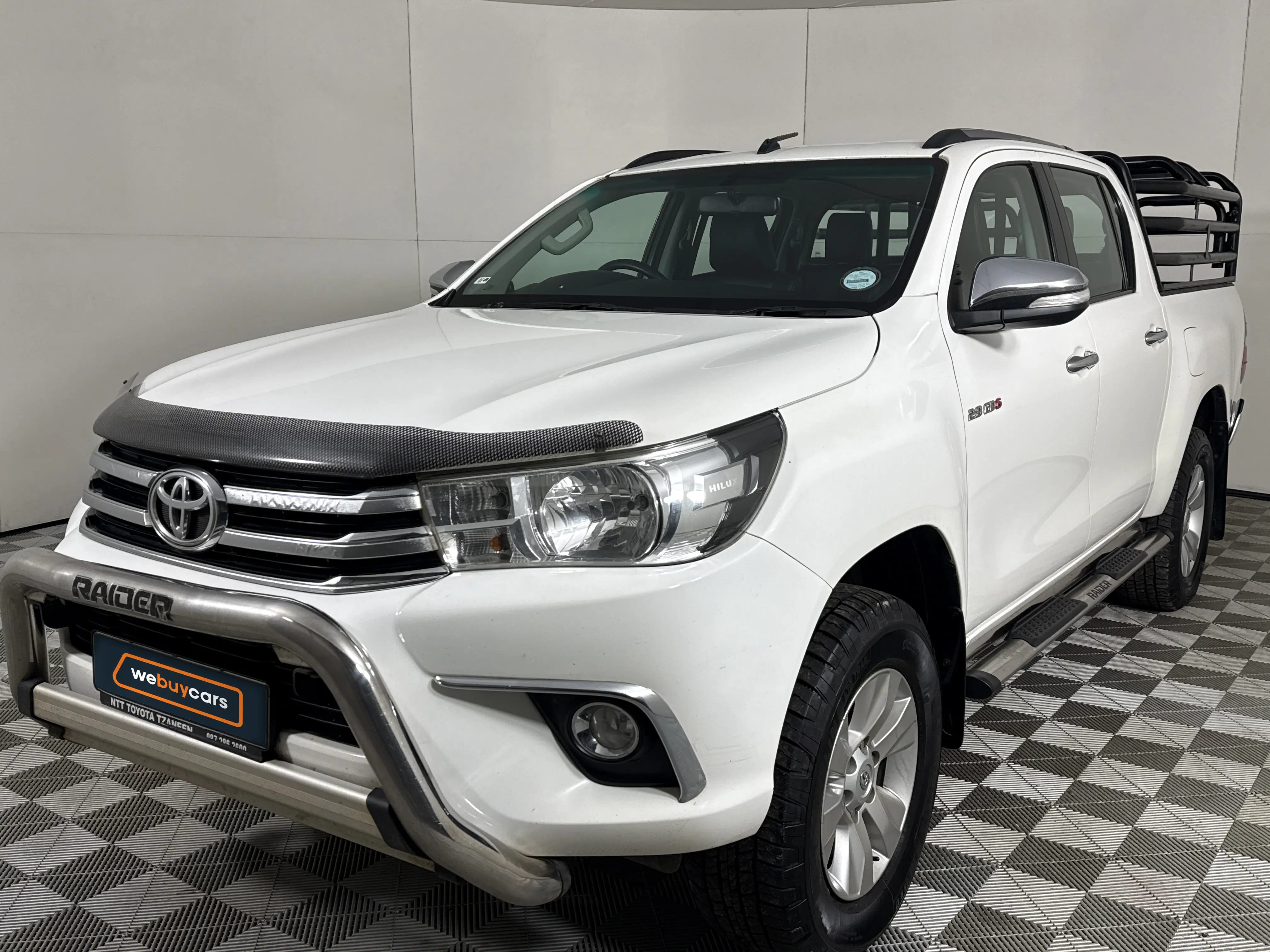2017 Toyota Hilux 2.8 Gd-6 Raider 4x4 Auto Pick Up Double Cab
