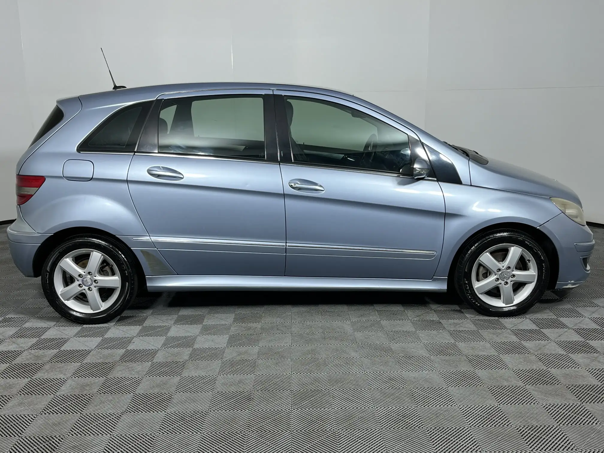 Mercedes-Benz B Class