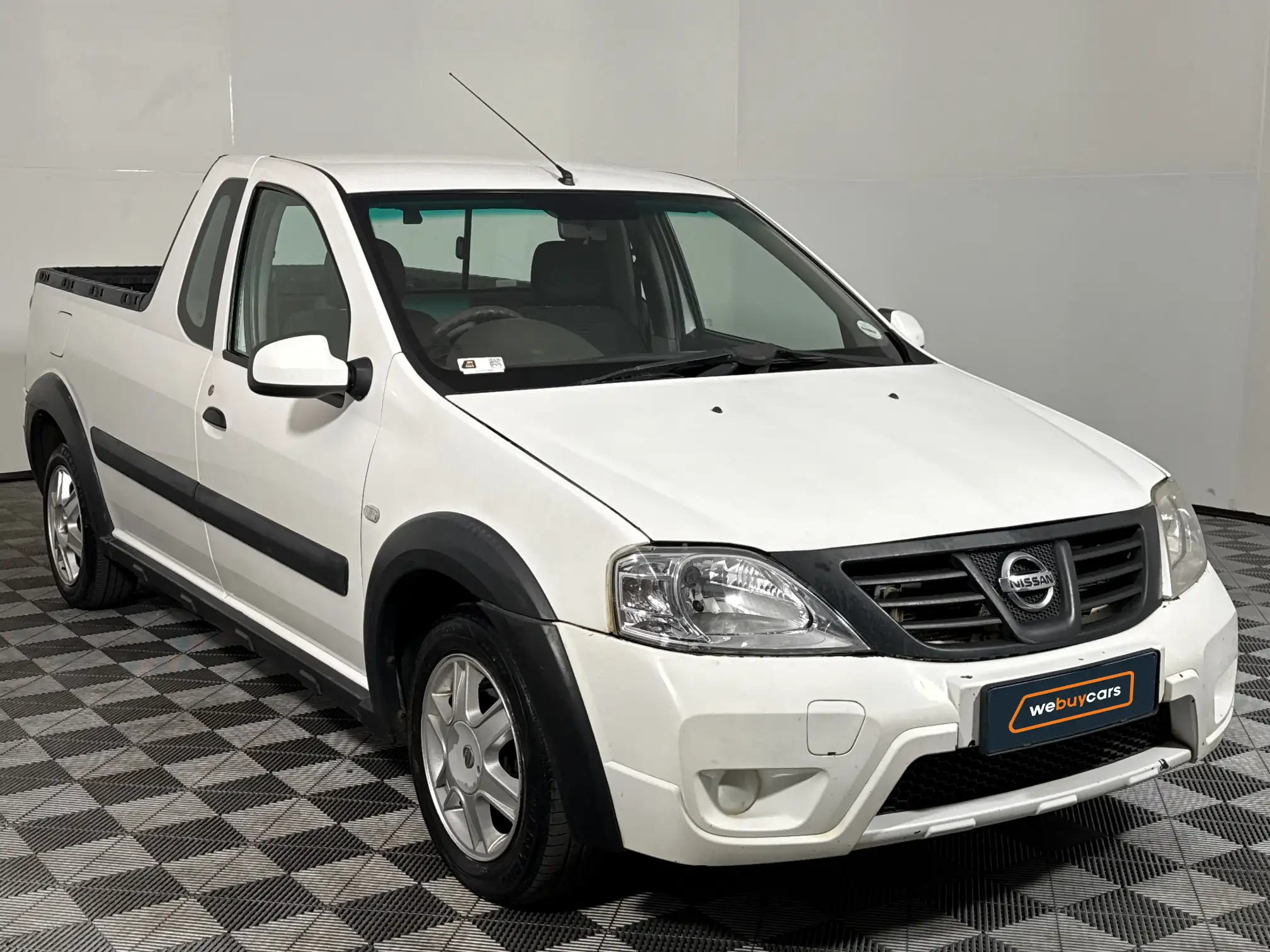 Nissan NP200