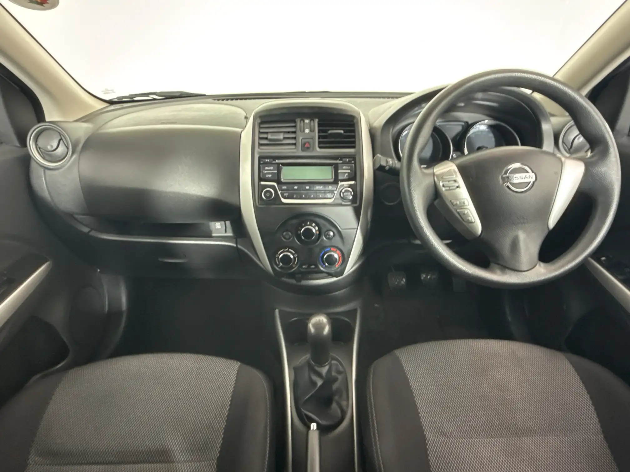 Nissan Almera