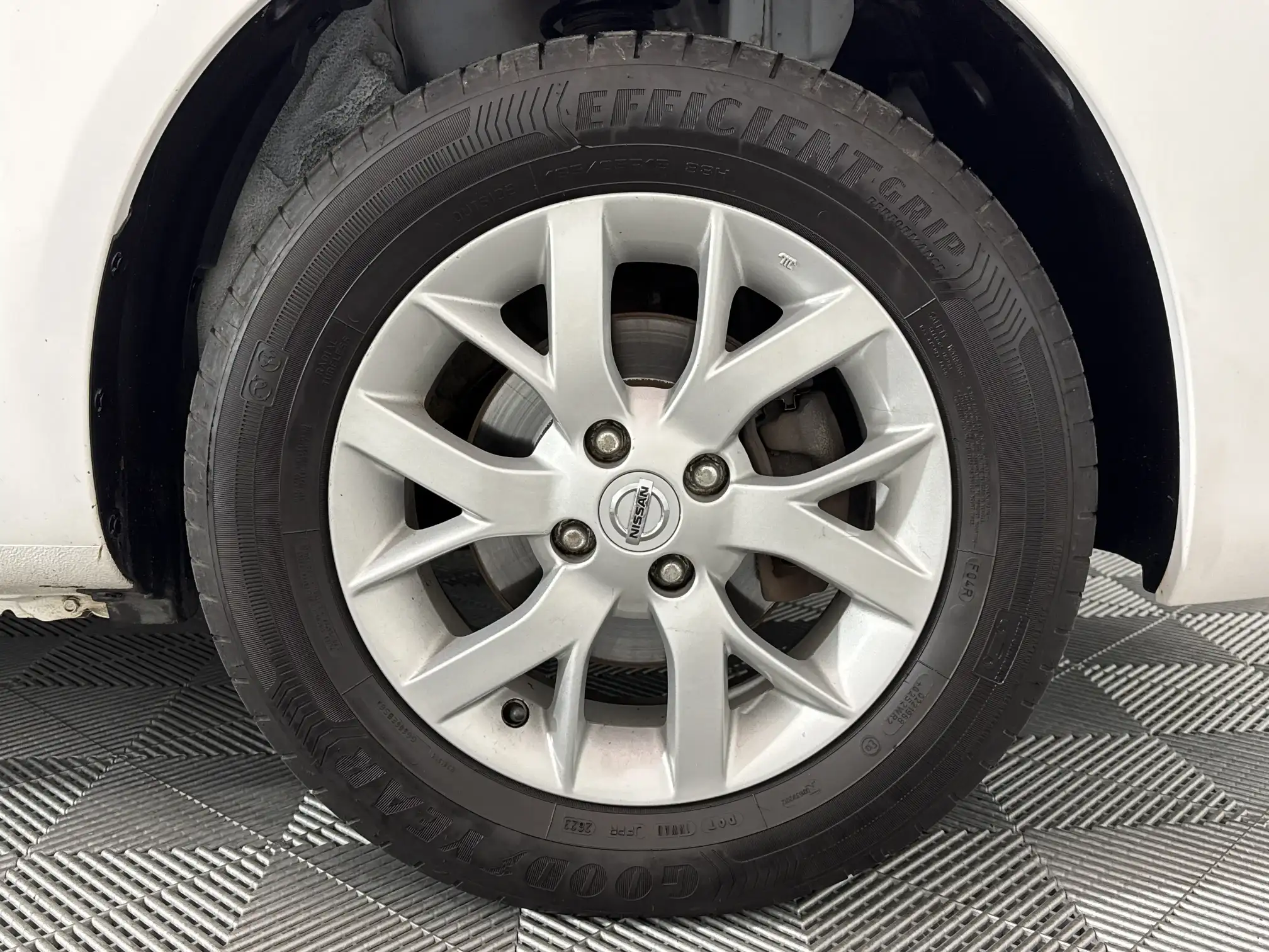 Nissan Almera