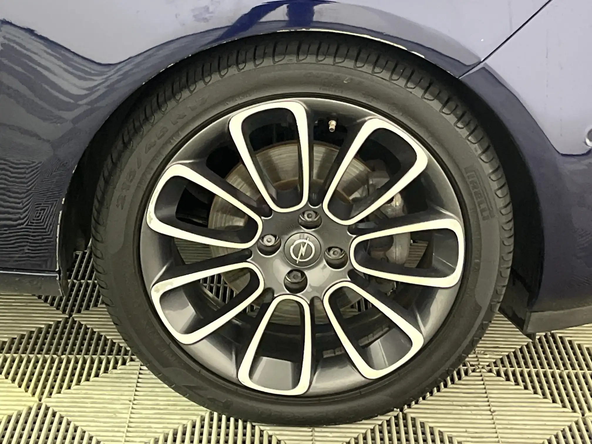 Opel Adam