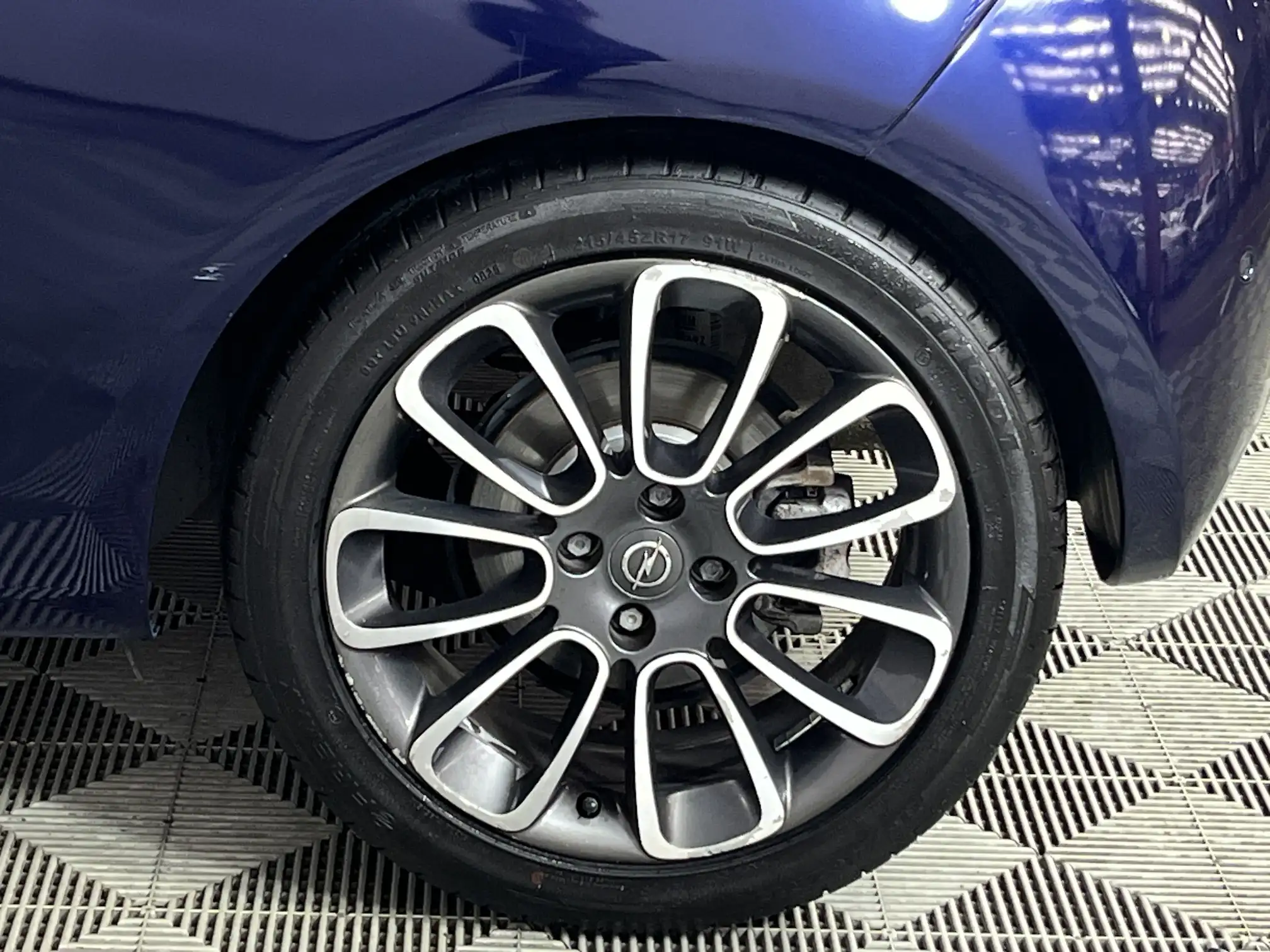 Opel Adam