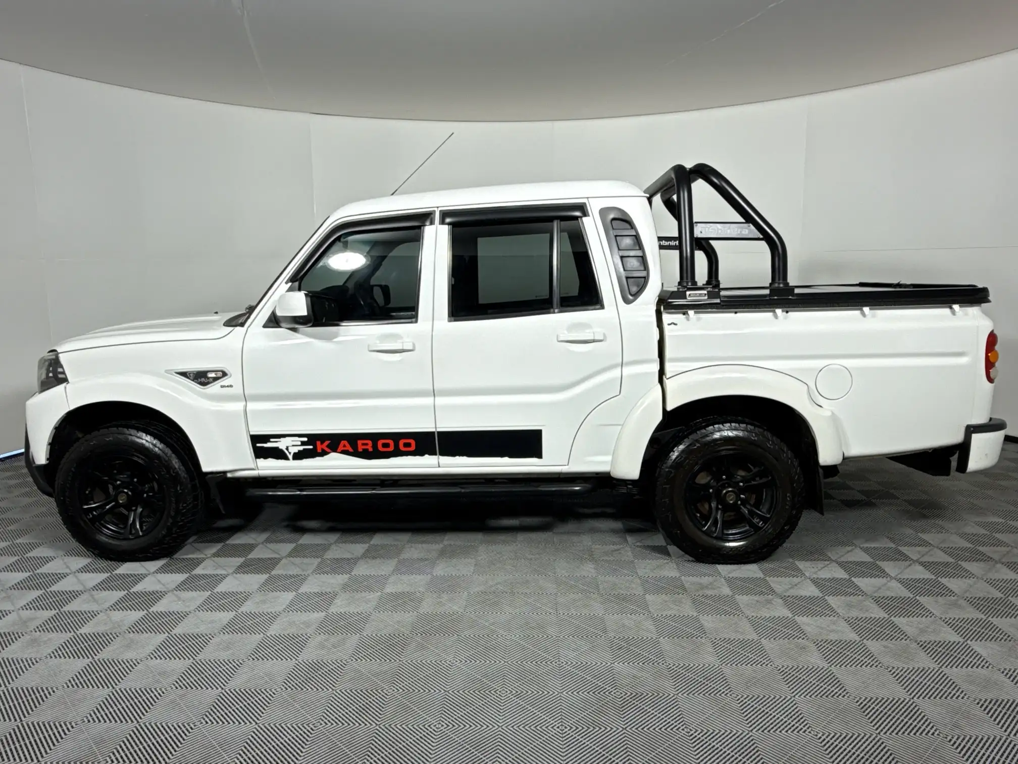 Mahindra PIK UP