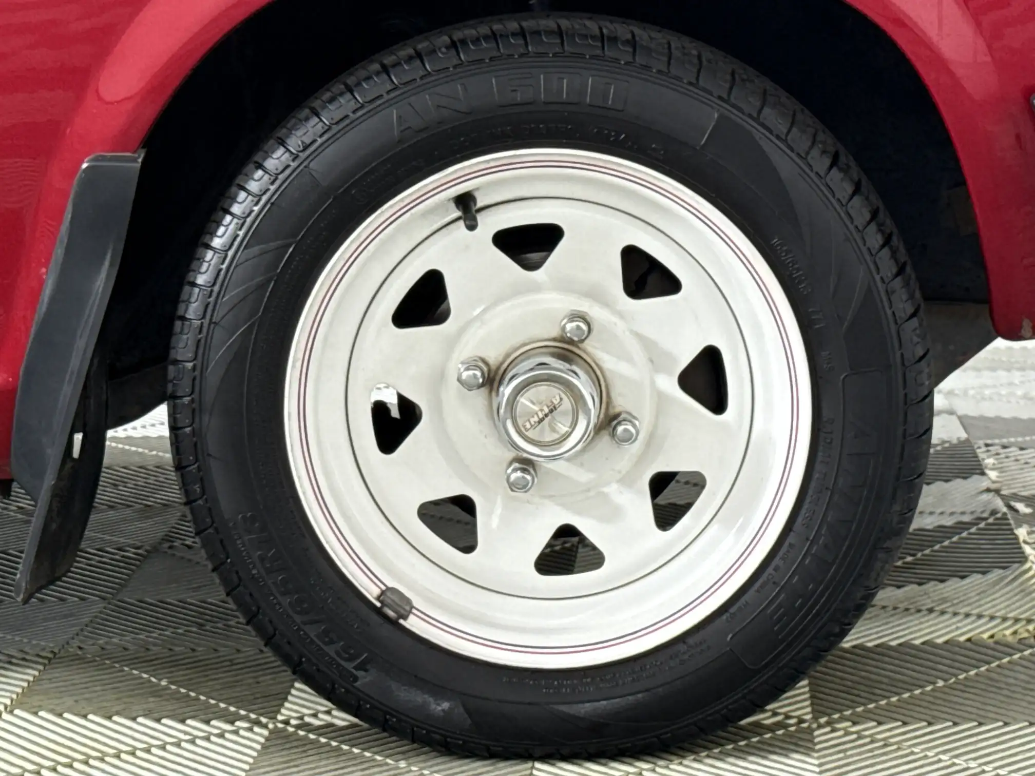 Nissan 1400