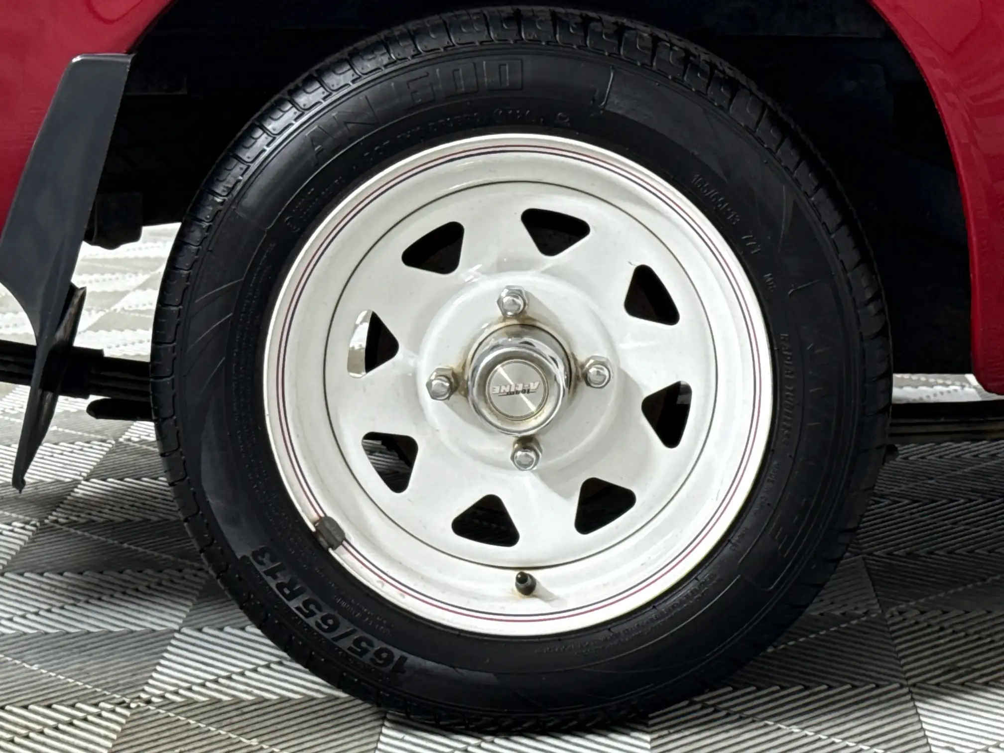 Nissan 1400