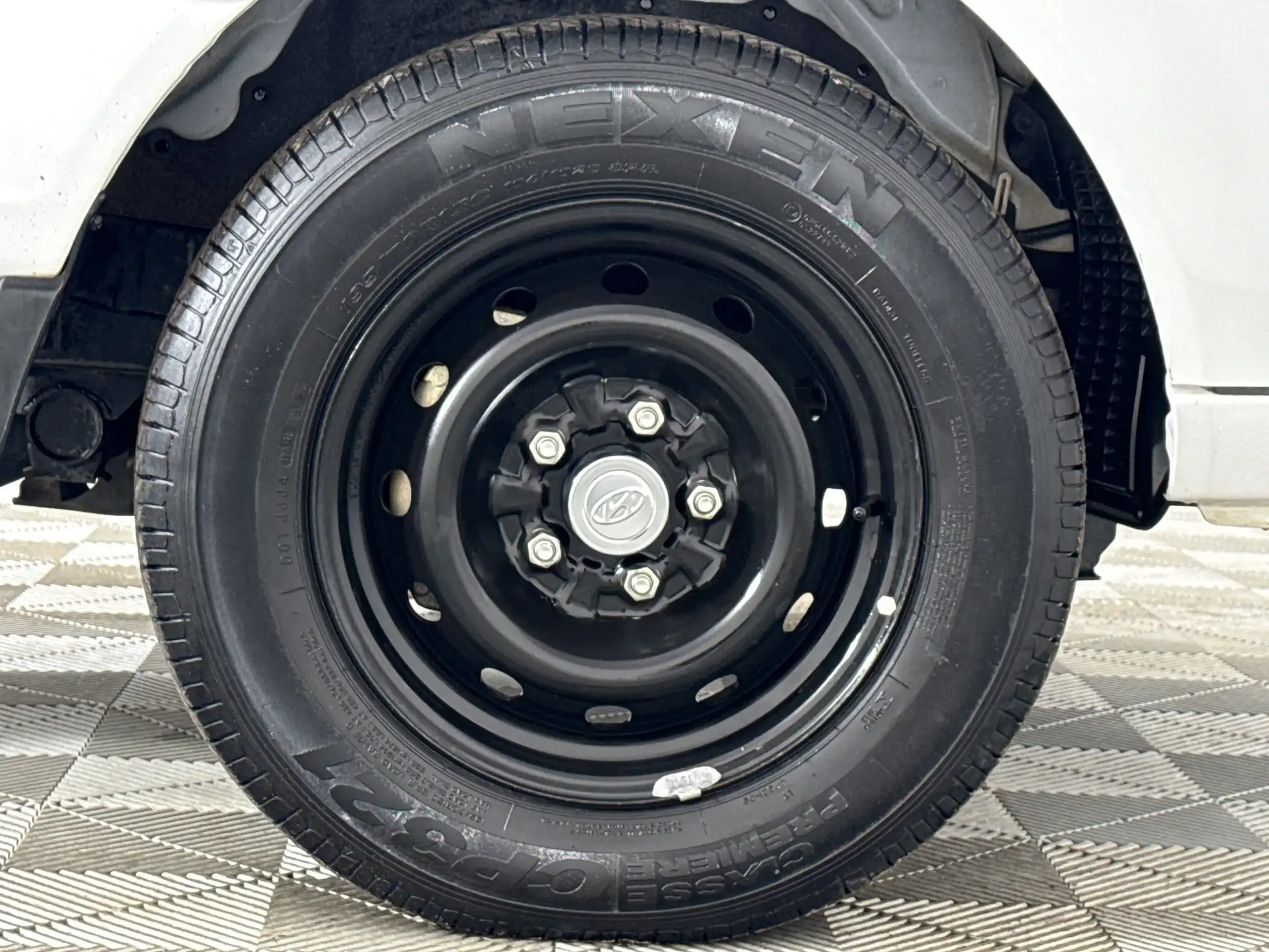 Hyundai H100