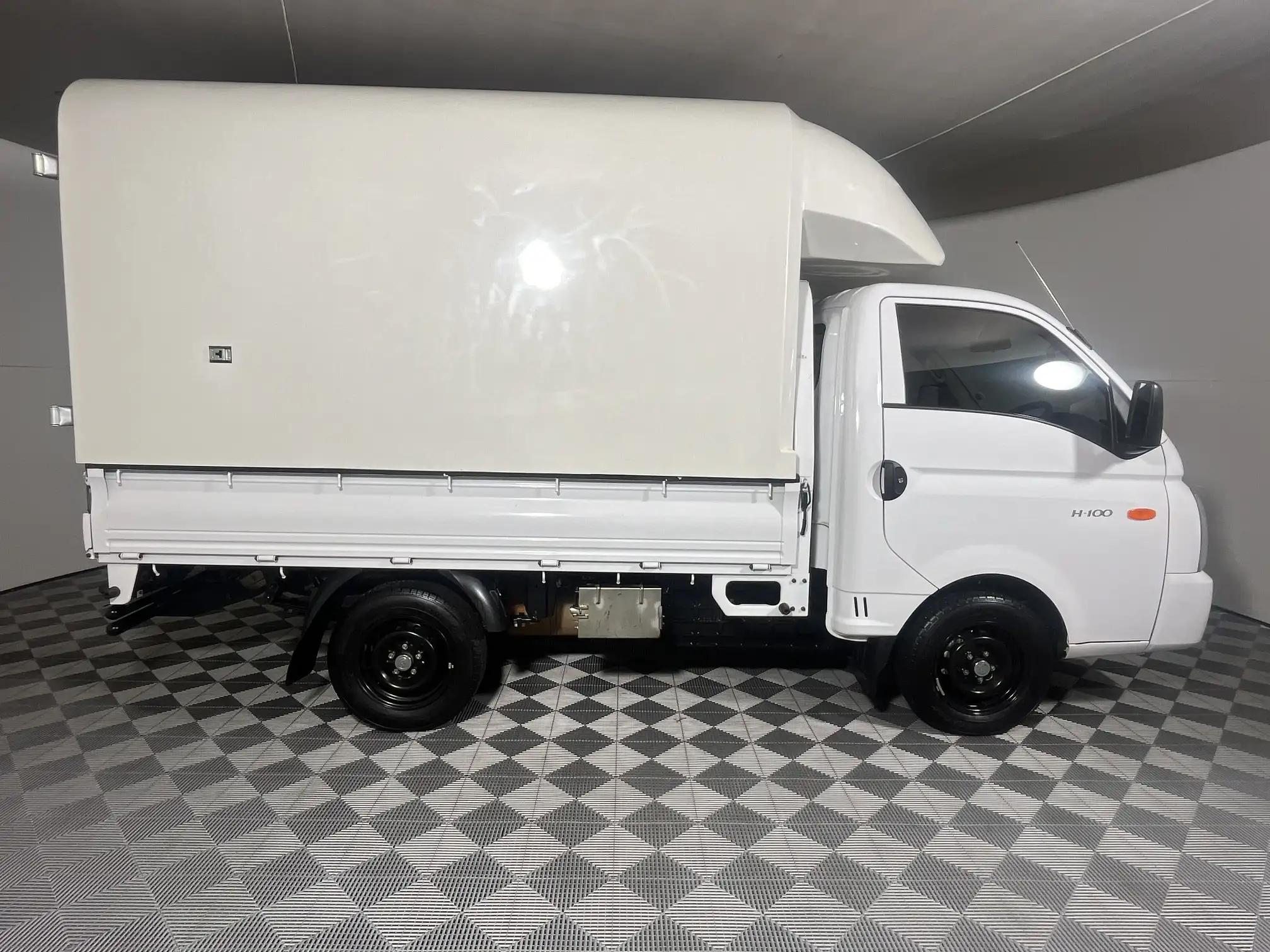 Hyundai H100