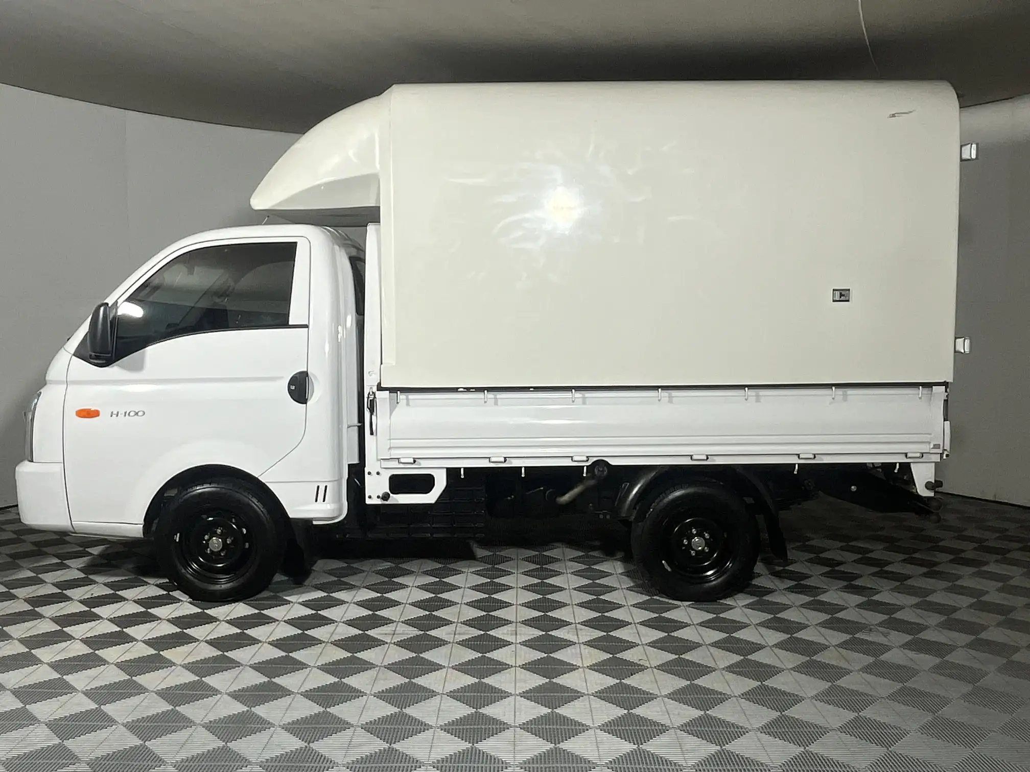 Hyundai H100