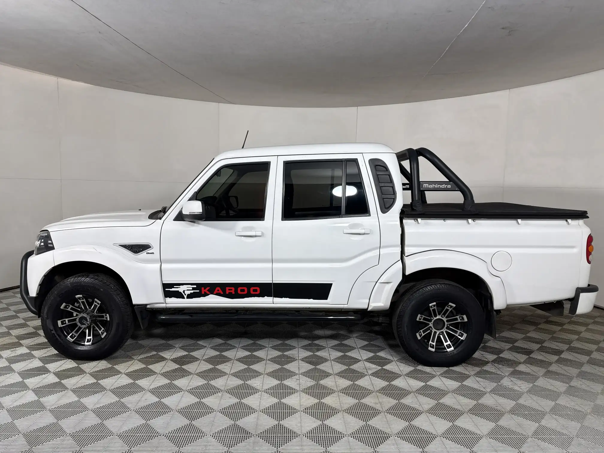 Mahindra PIK UP