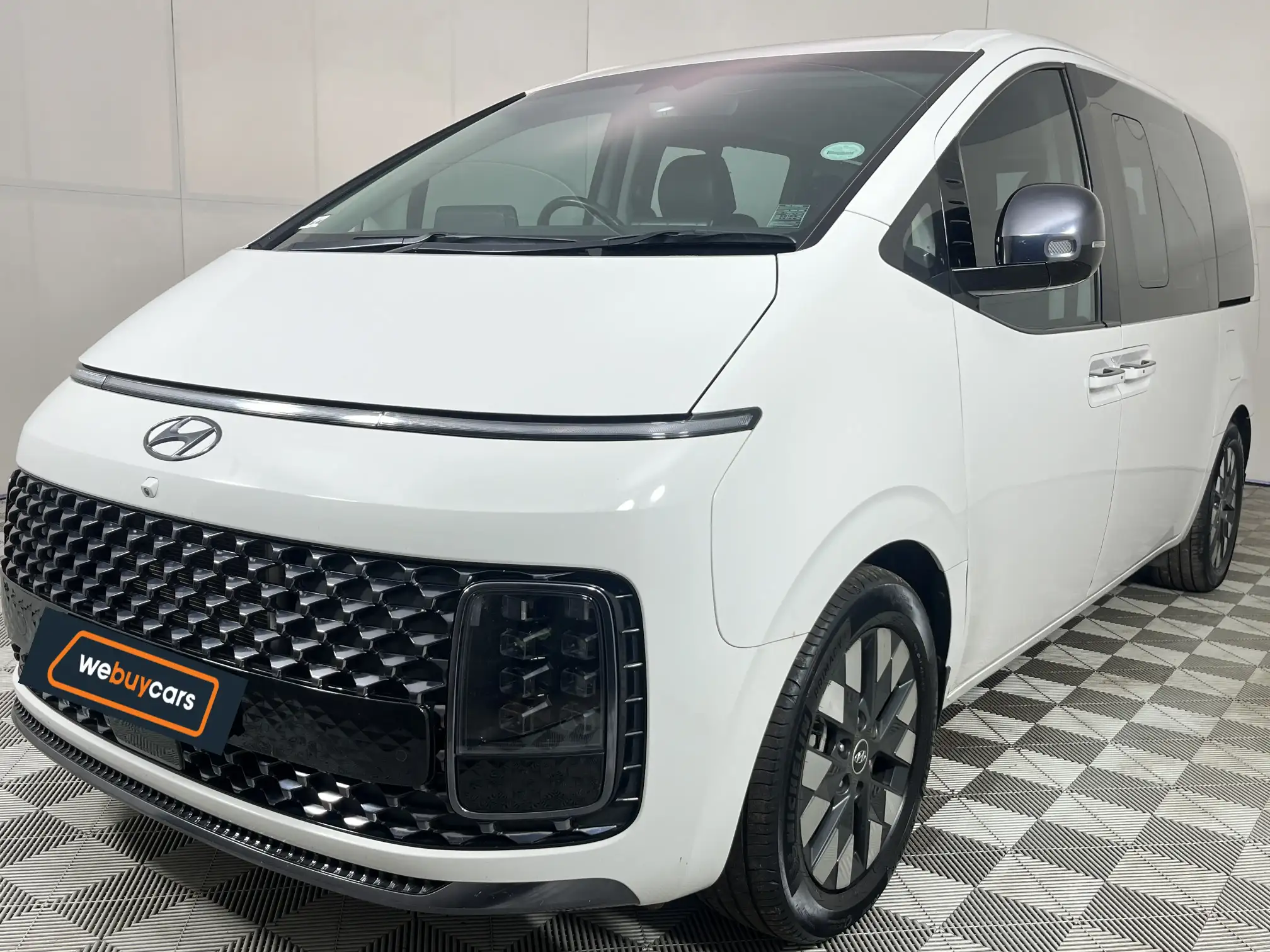 2022 Hyundai Staria