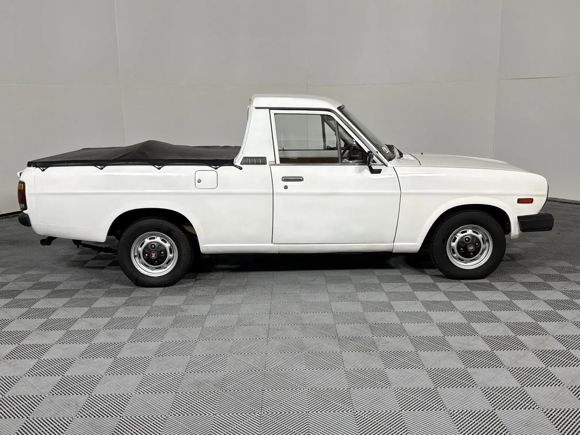 Nissan 1400
