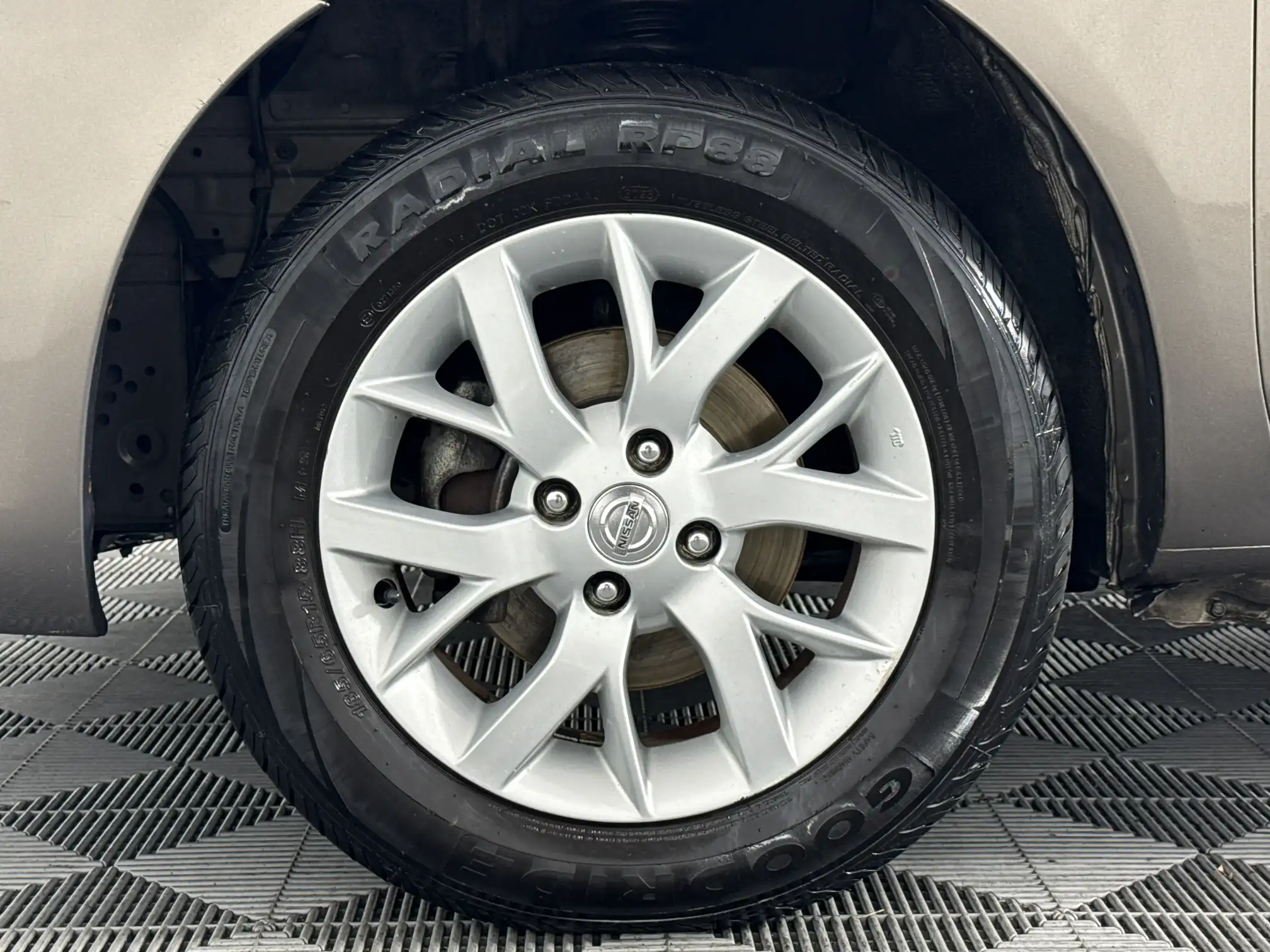 Nissan Almera