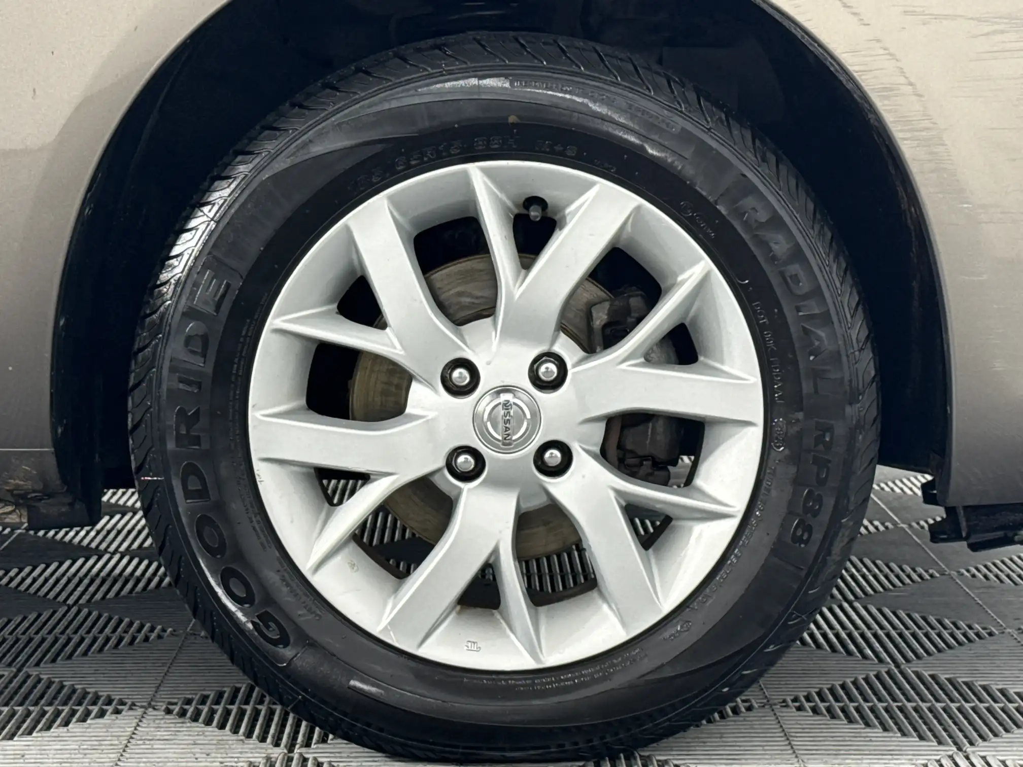 Nissan Almera