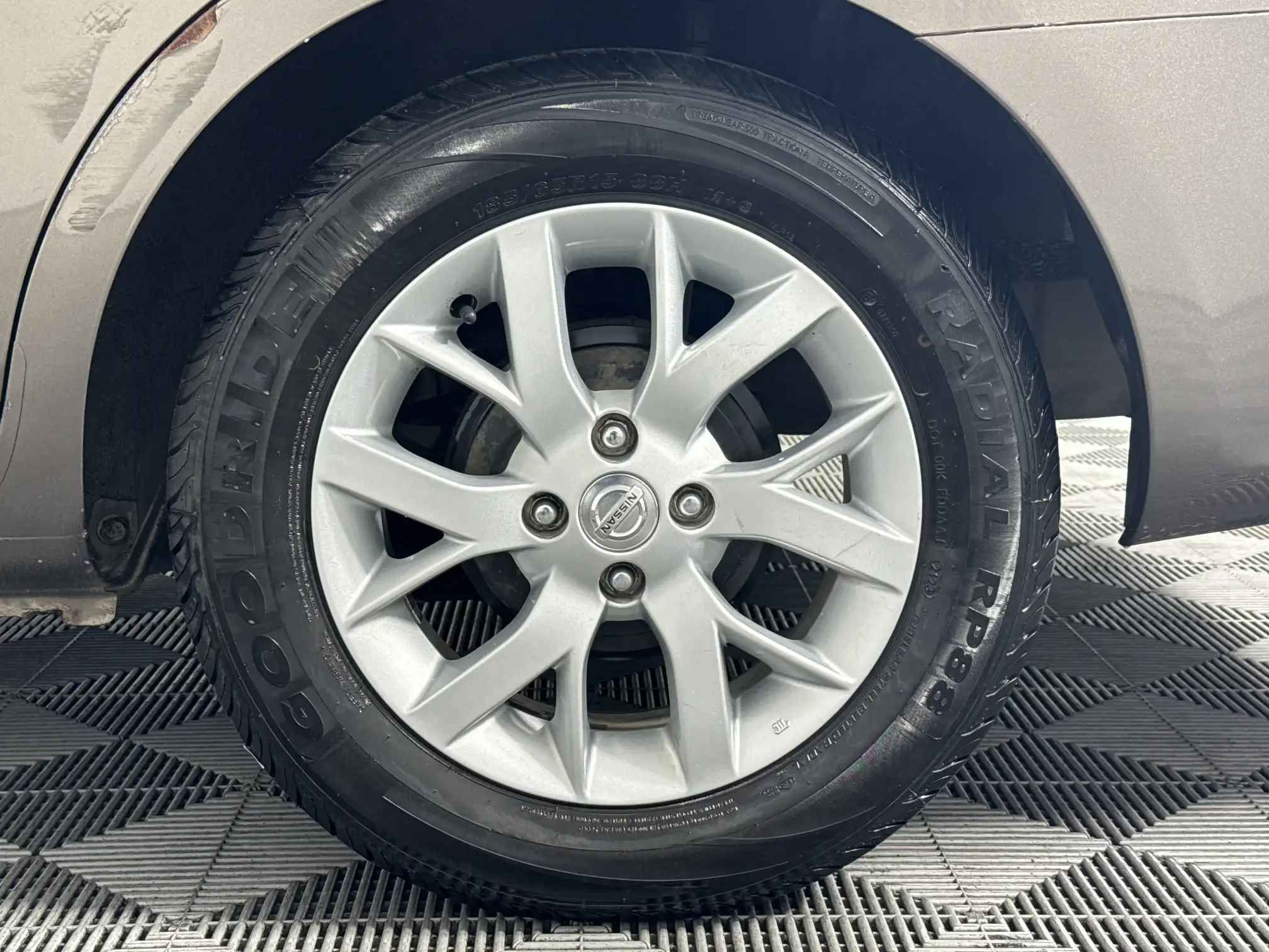 Nissan Almera
