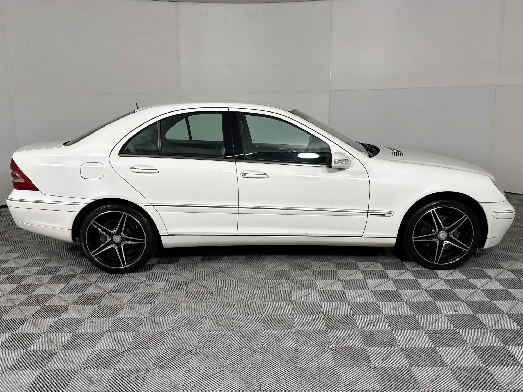 Mercedes-Benz C Class Sedan