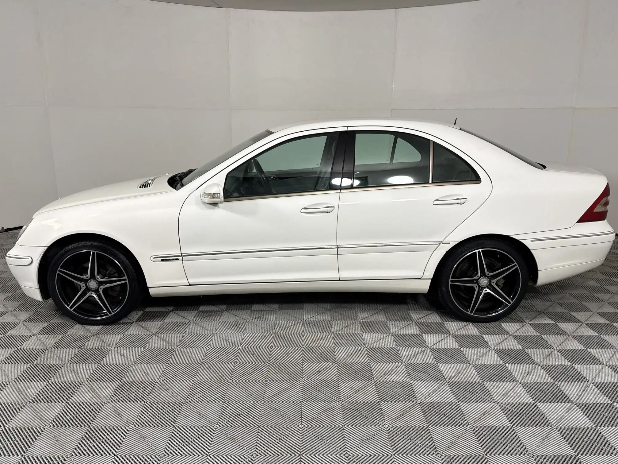 Mercedes-Benz C Class Sedan