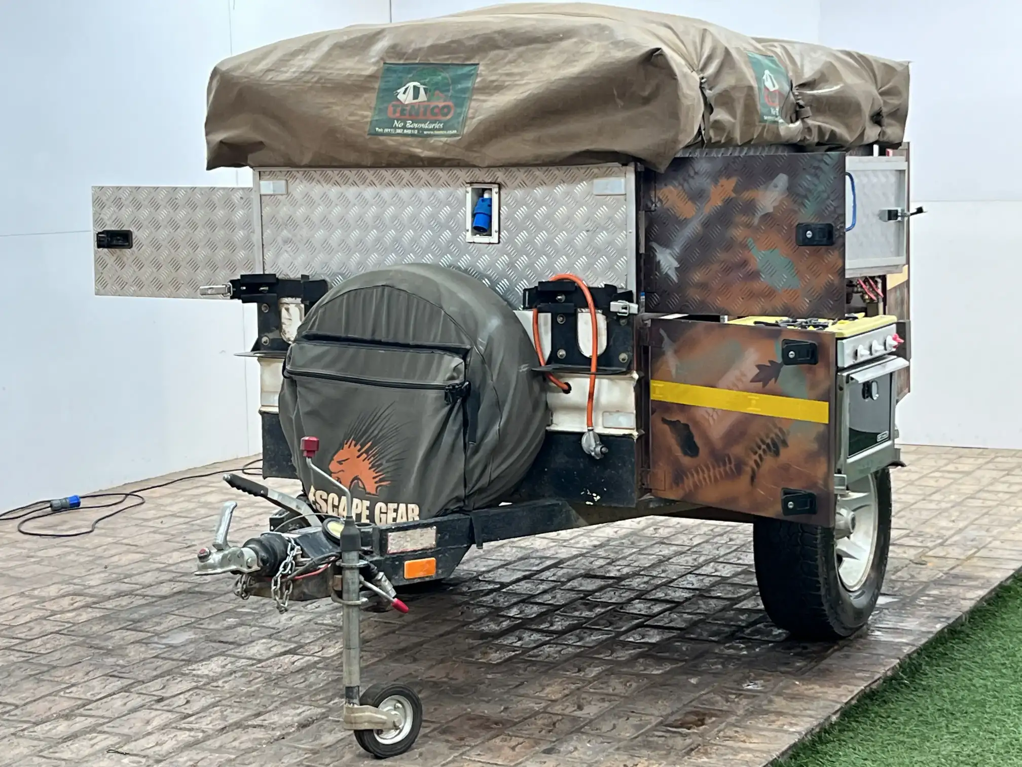 2006 Torsion Luggage