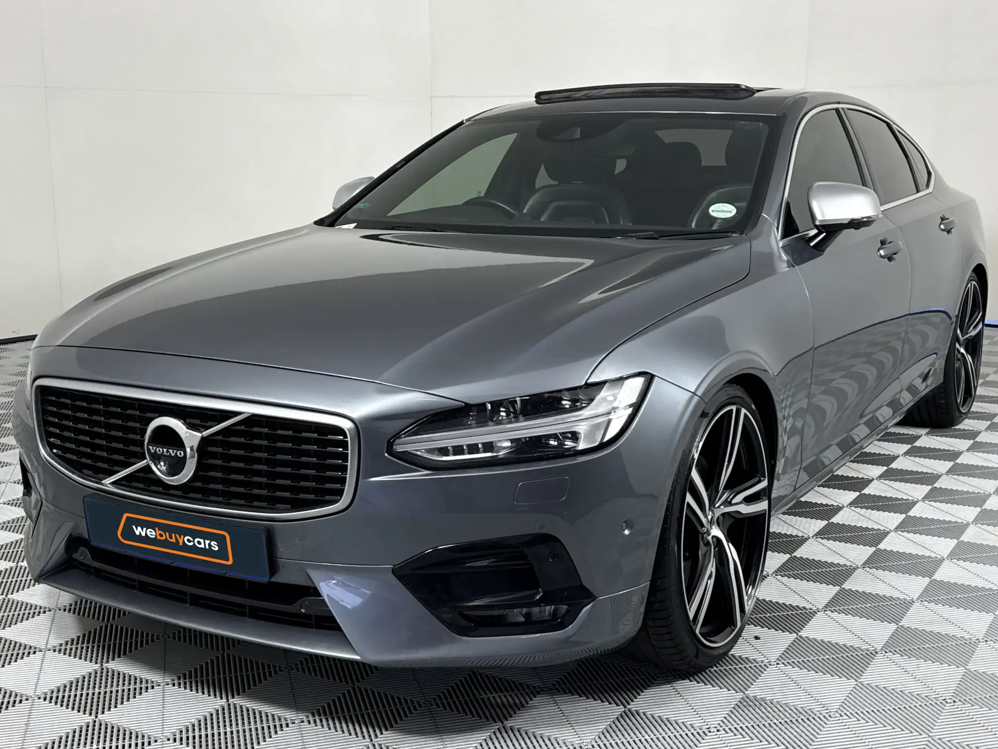 2017 Volvo S90