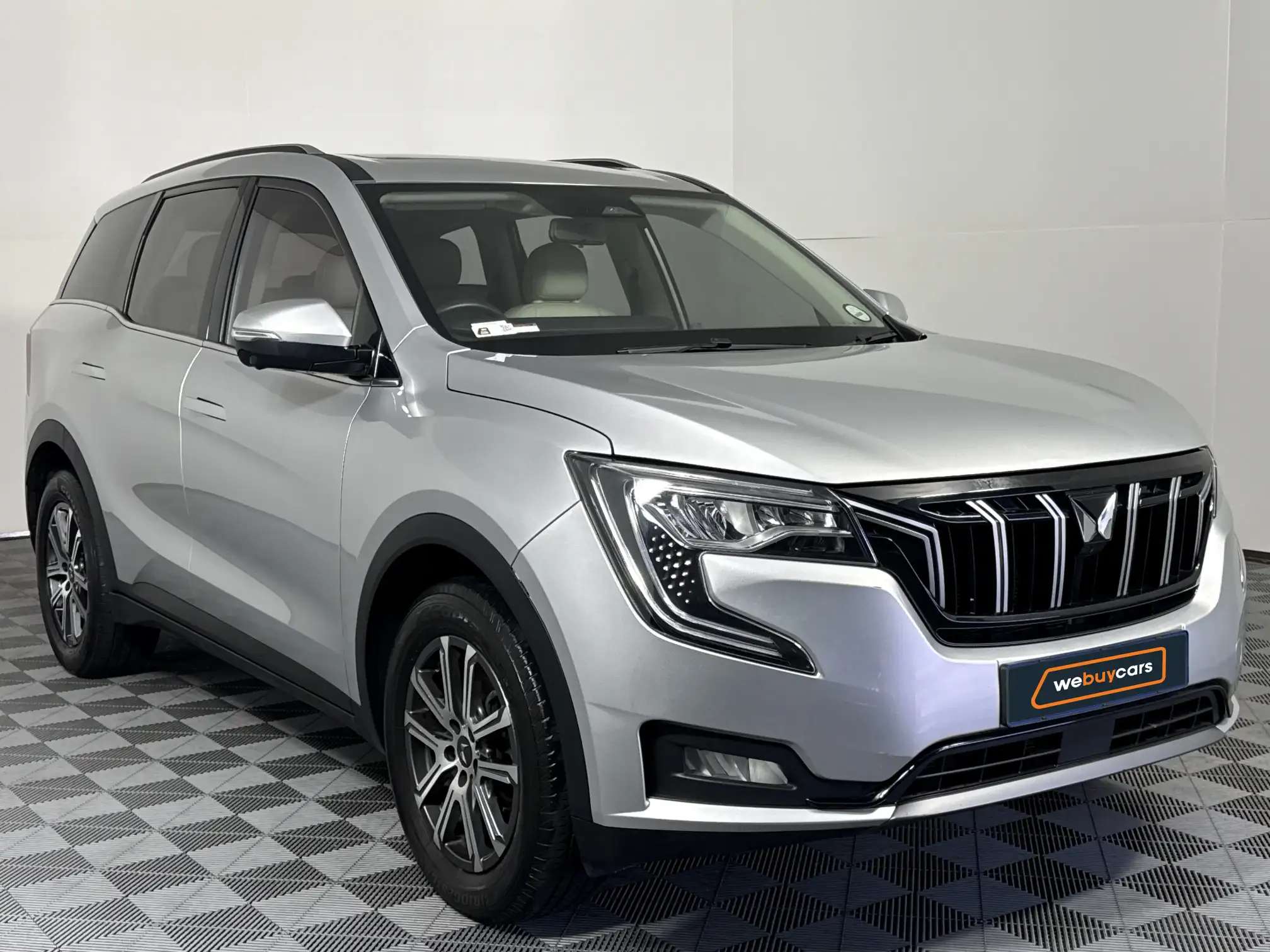 Mahindra XUV 700