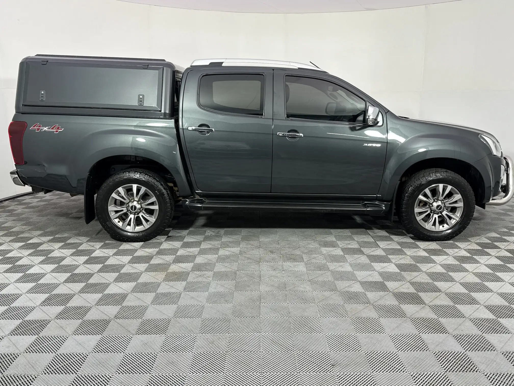Isuzu D-MAX