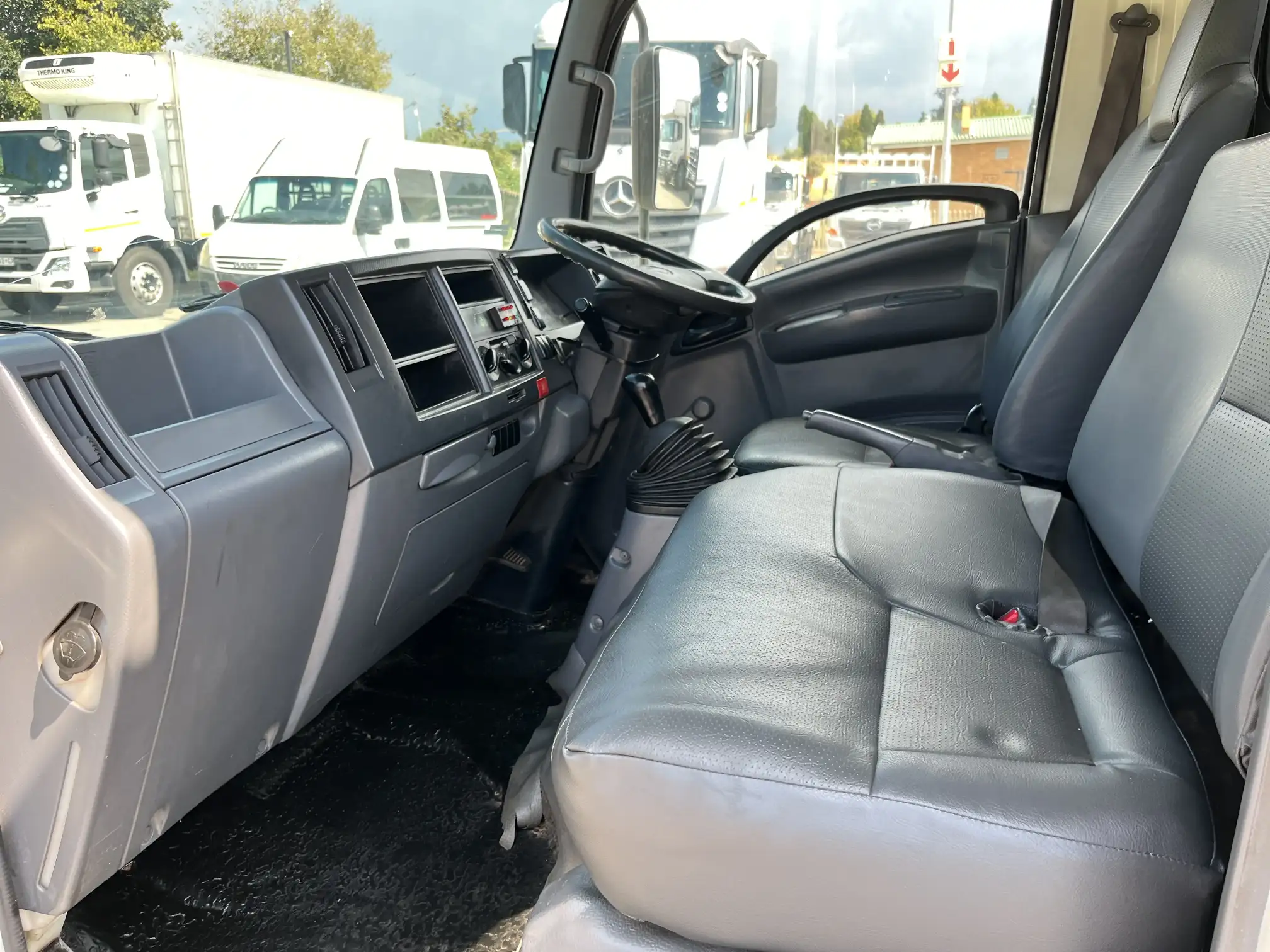 Isuzu NMR