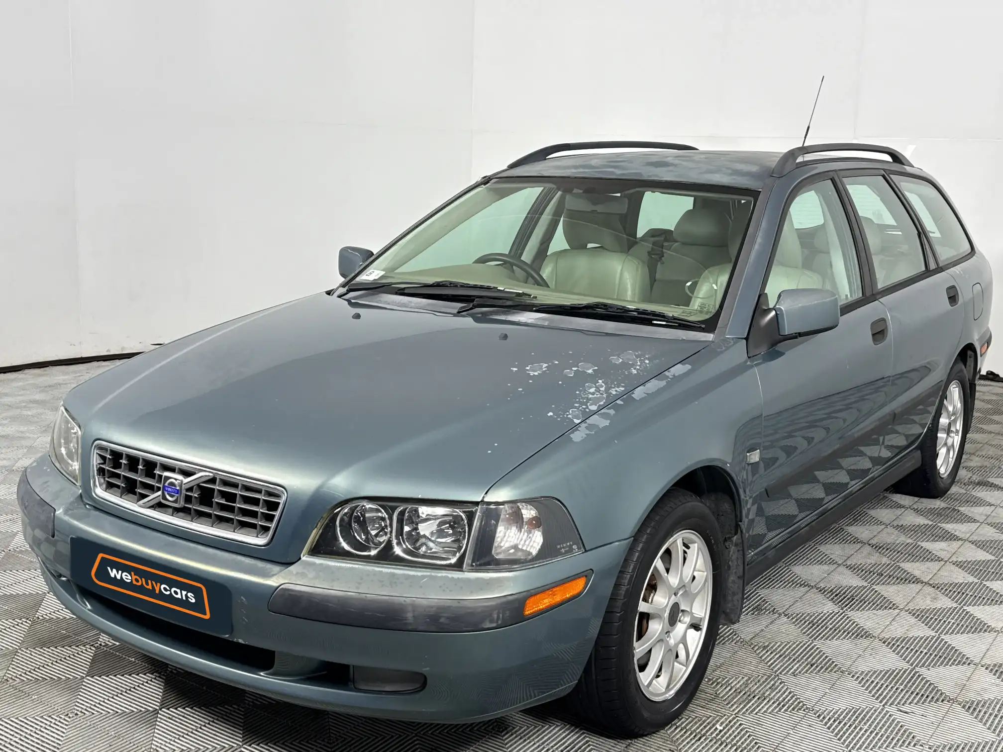 2003 Volvo V40