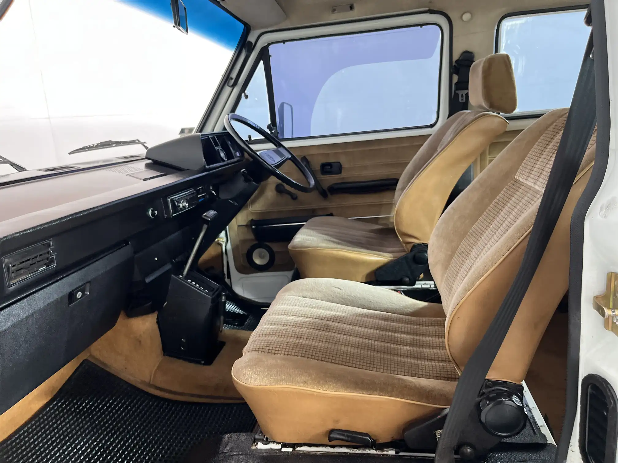 Volkswagen Kombi AND Microbus