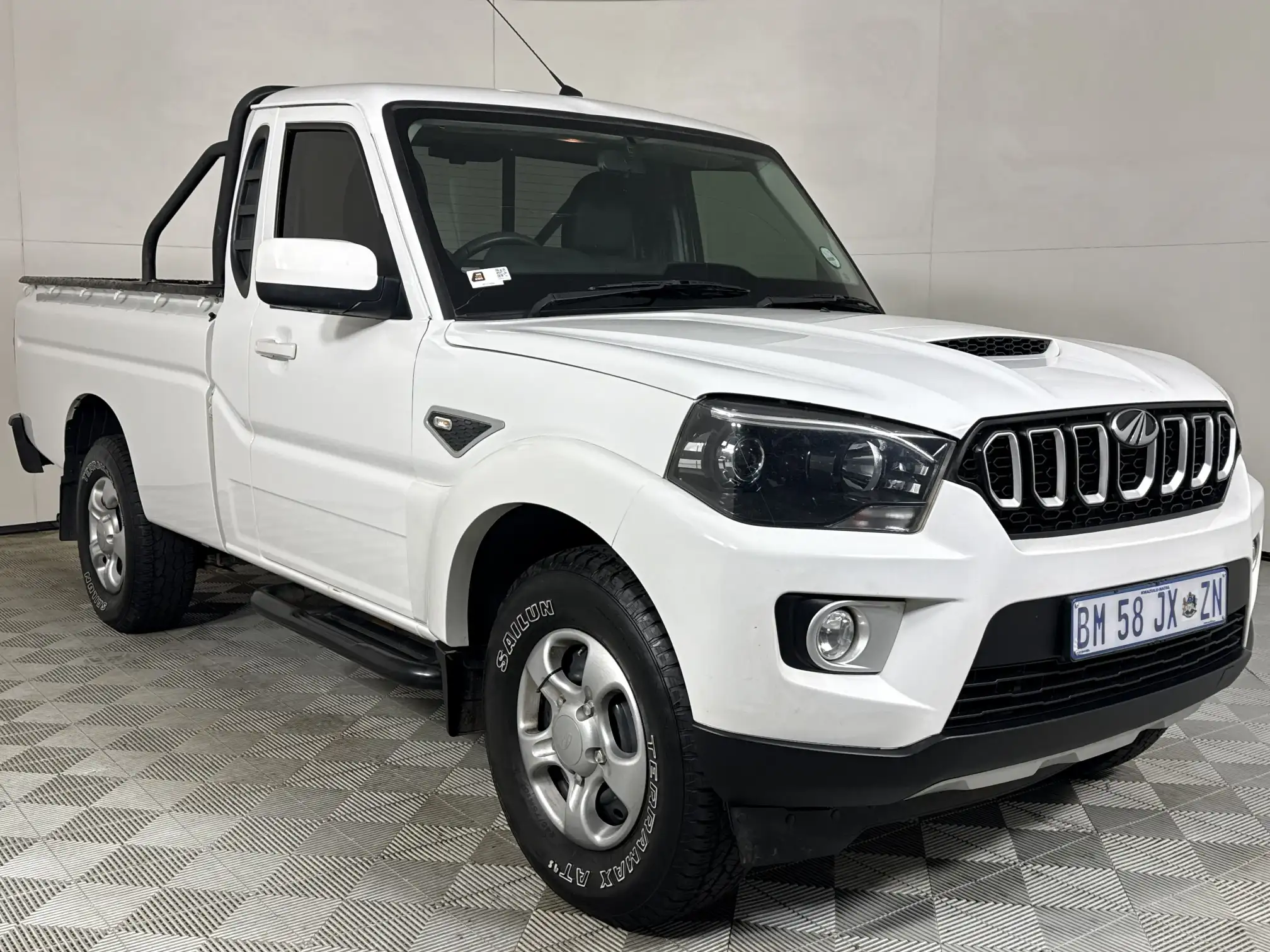 Mahindra PIK UP