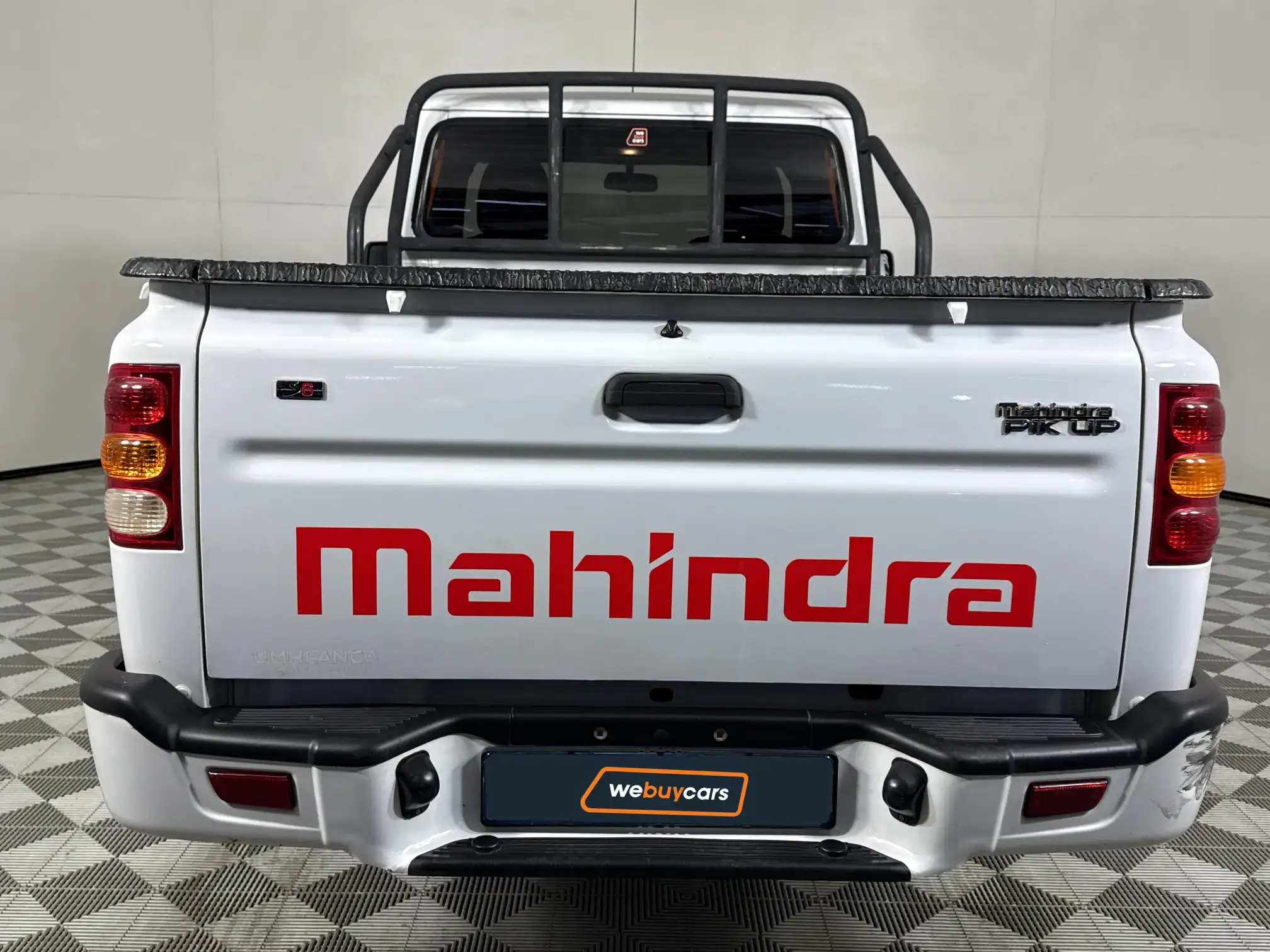 Mahindra PIK UP