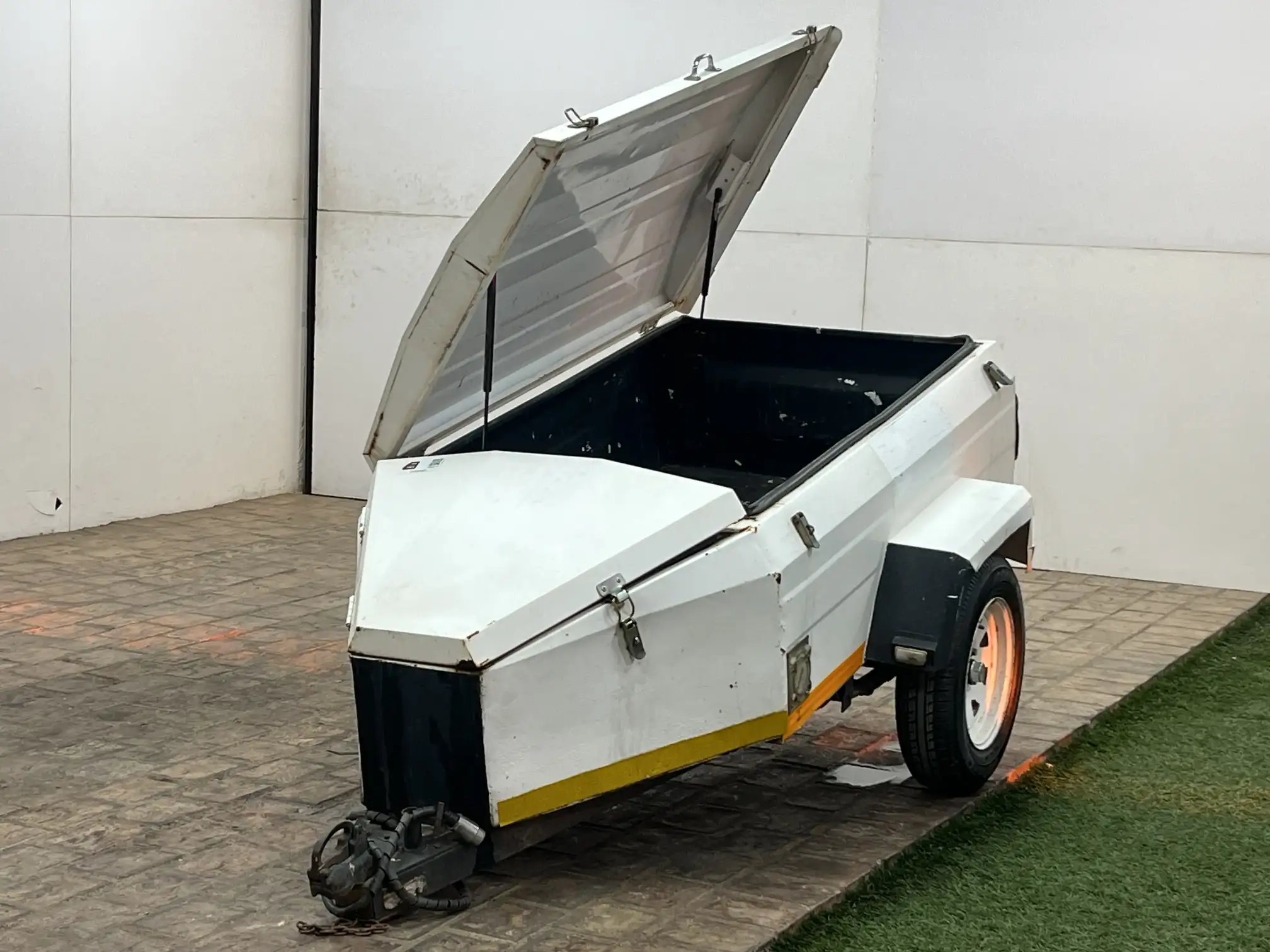 2009 Custom Box Body