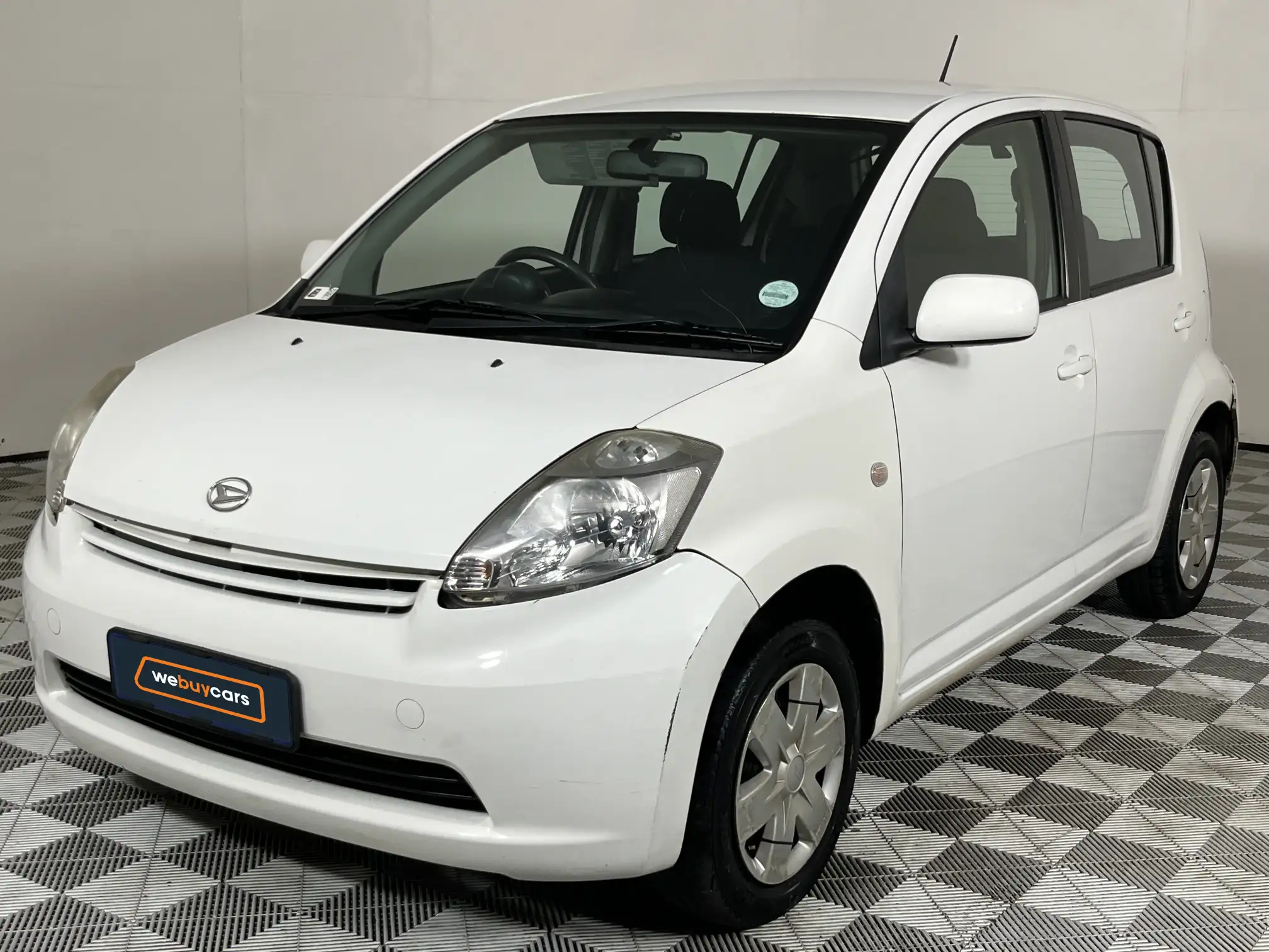 2007 Daihatsu Sirion
