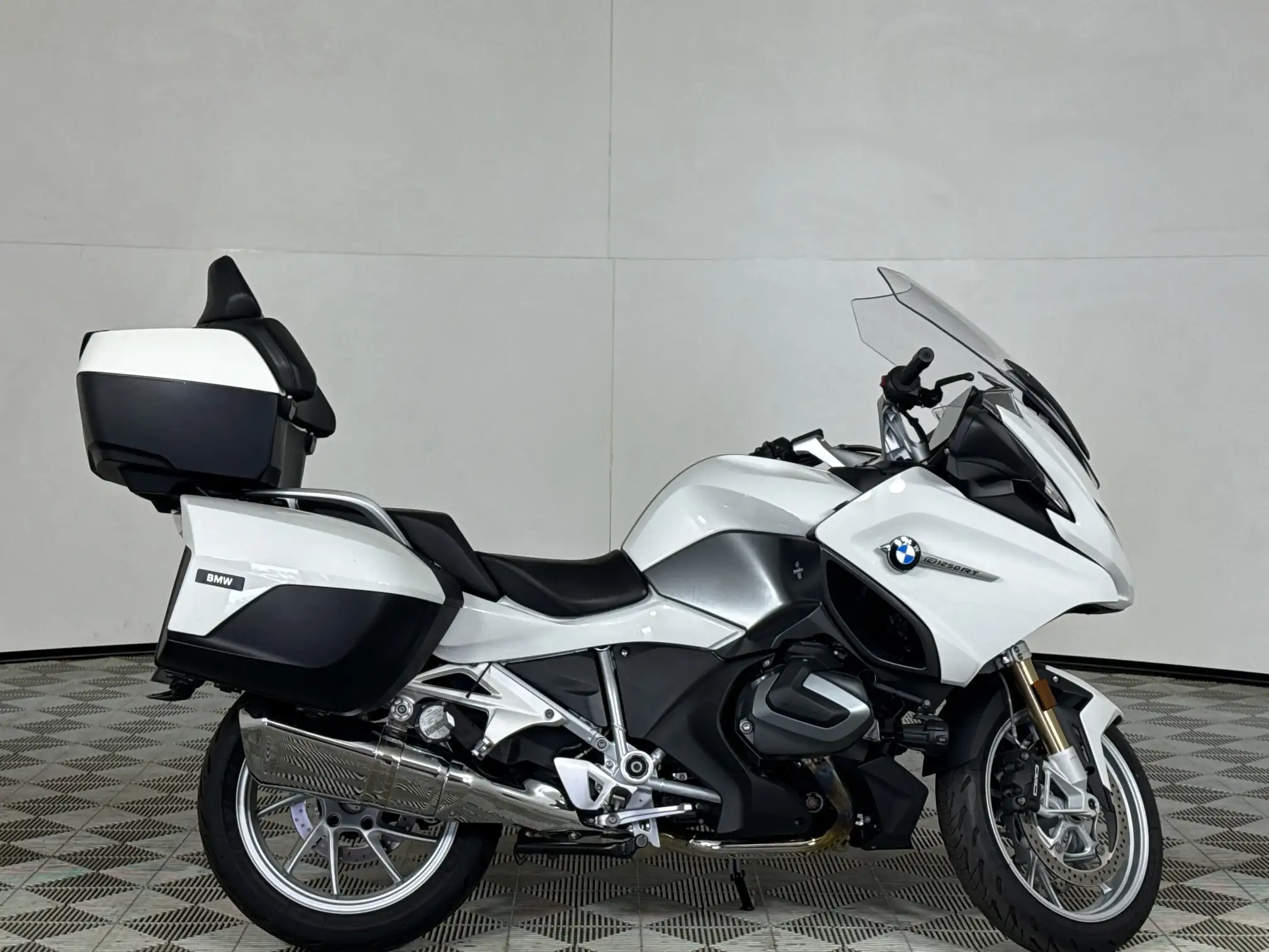 2022 BMW R Series
