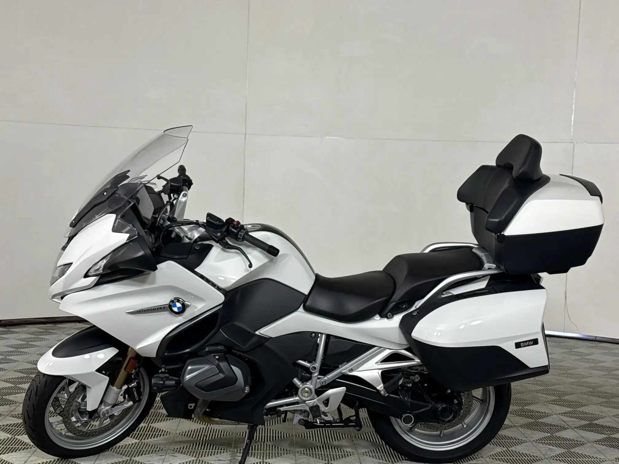 BMW R Series