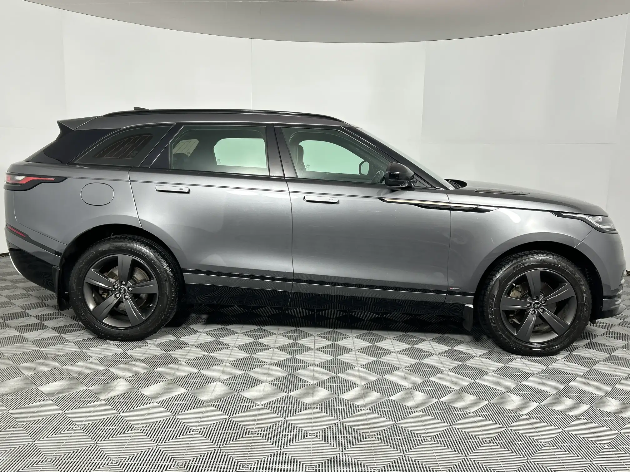 Land Rover Velar