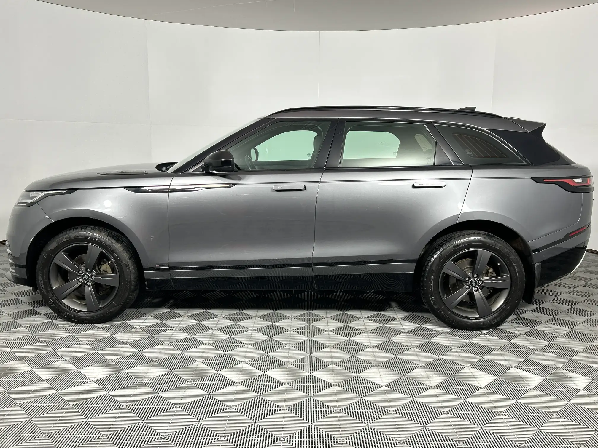 Land Rover Velar