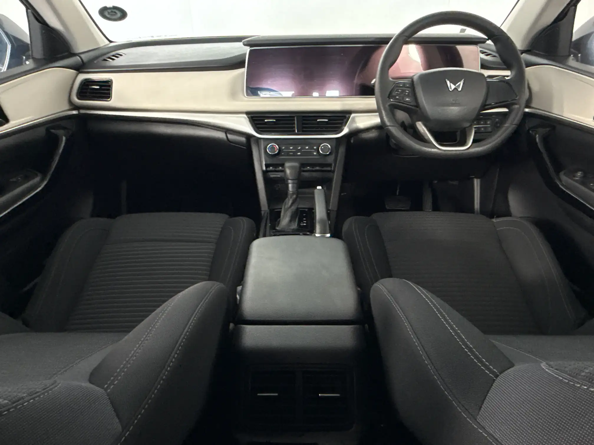 Mahindra XUV 700